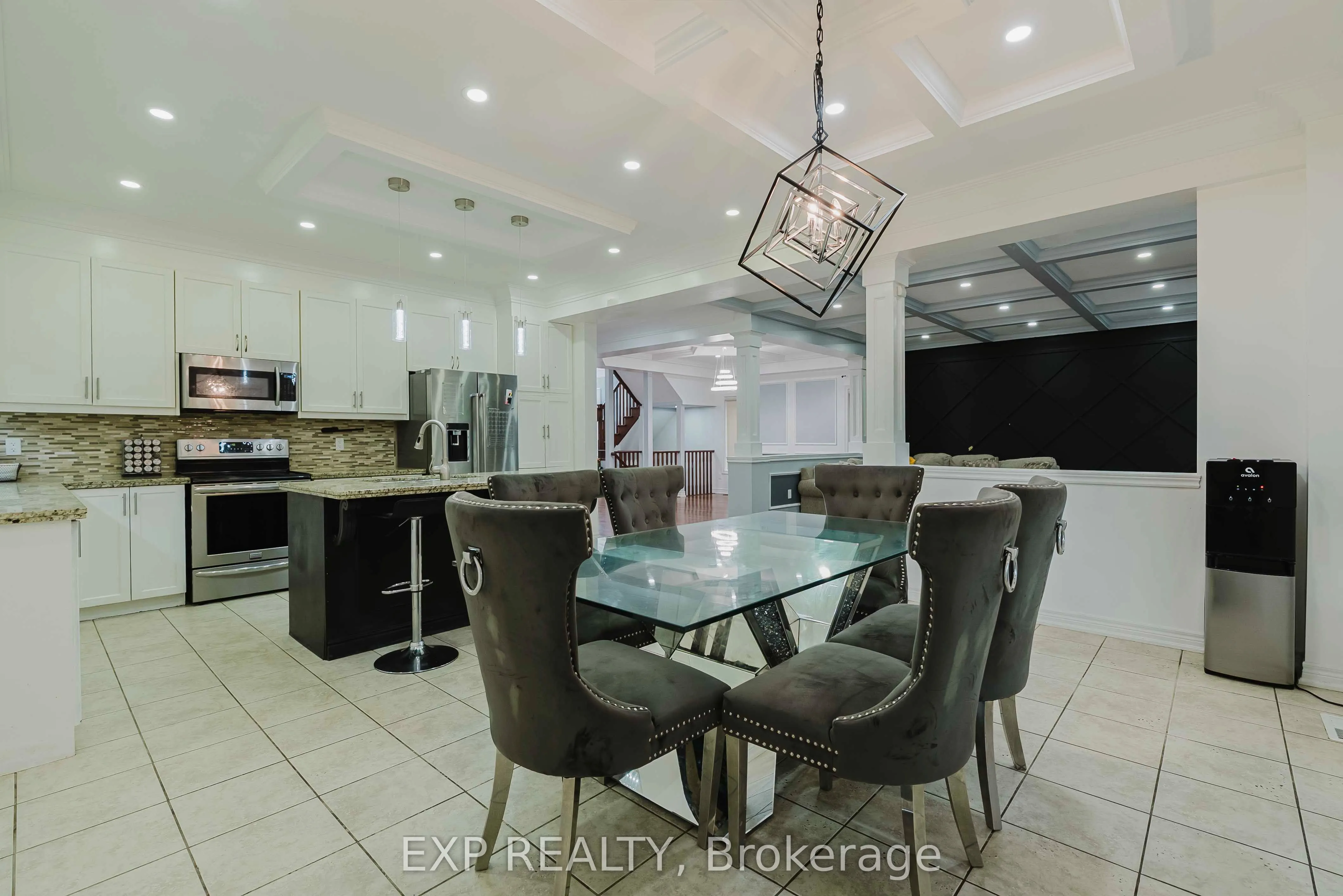 130 Kingsview Drive