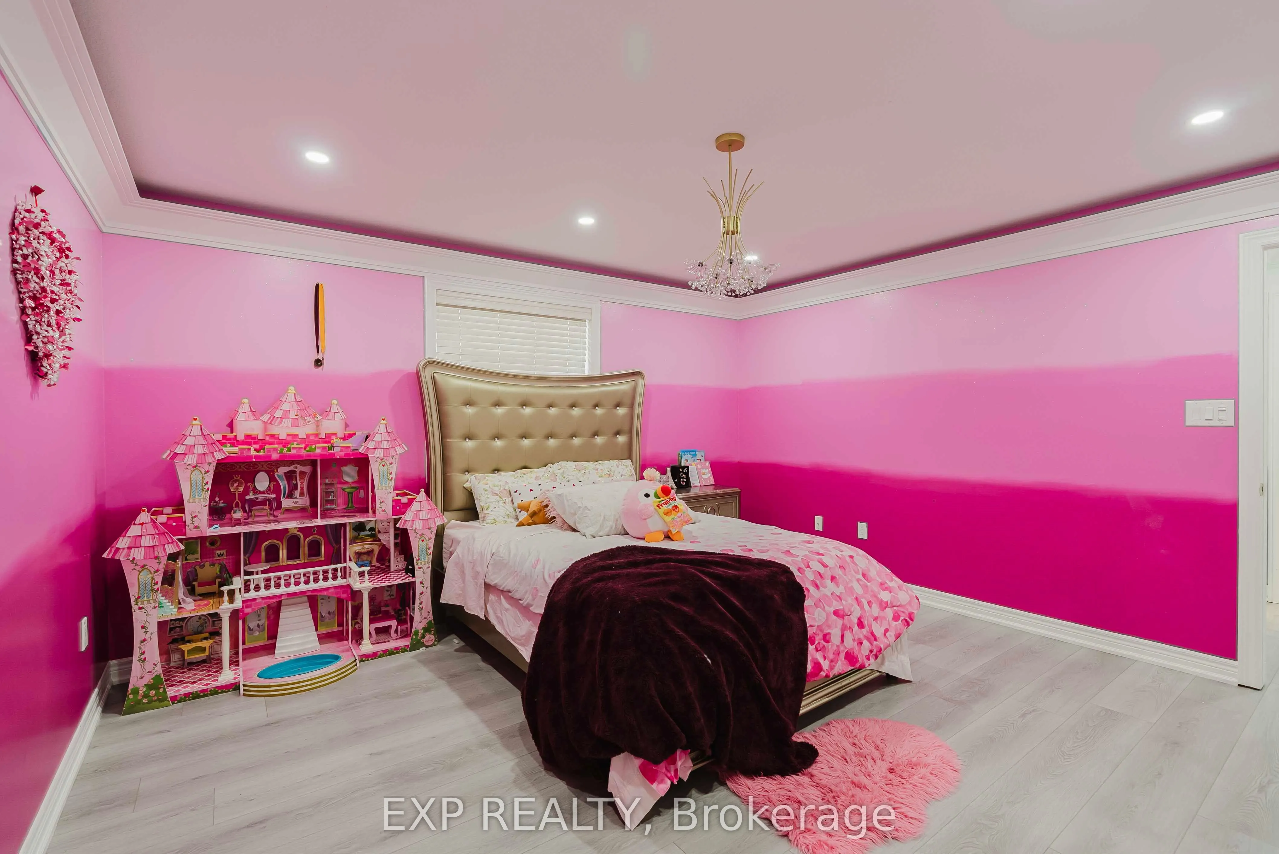 130 Kingsview Drive