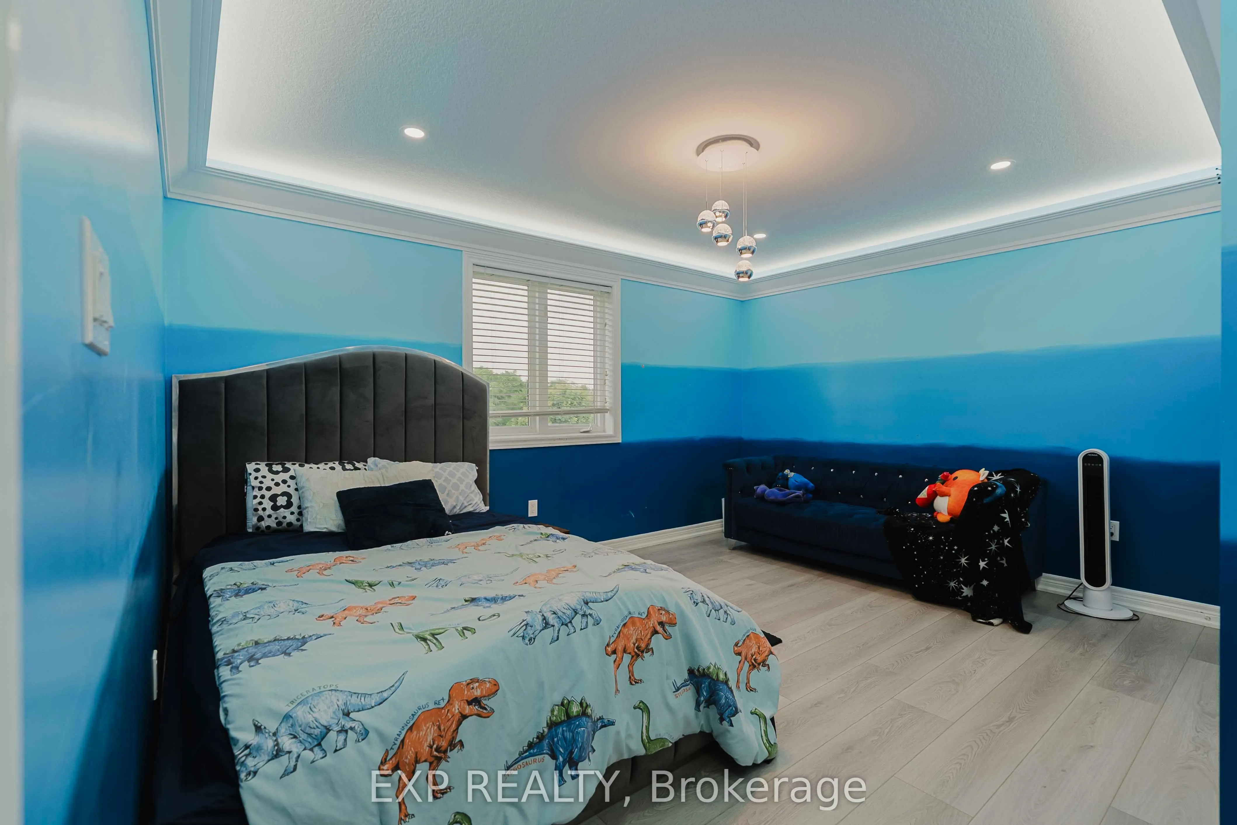 130 Kingsview Drive