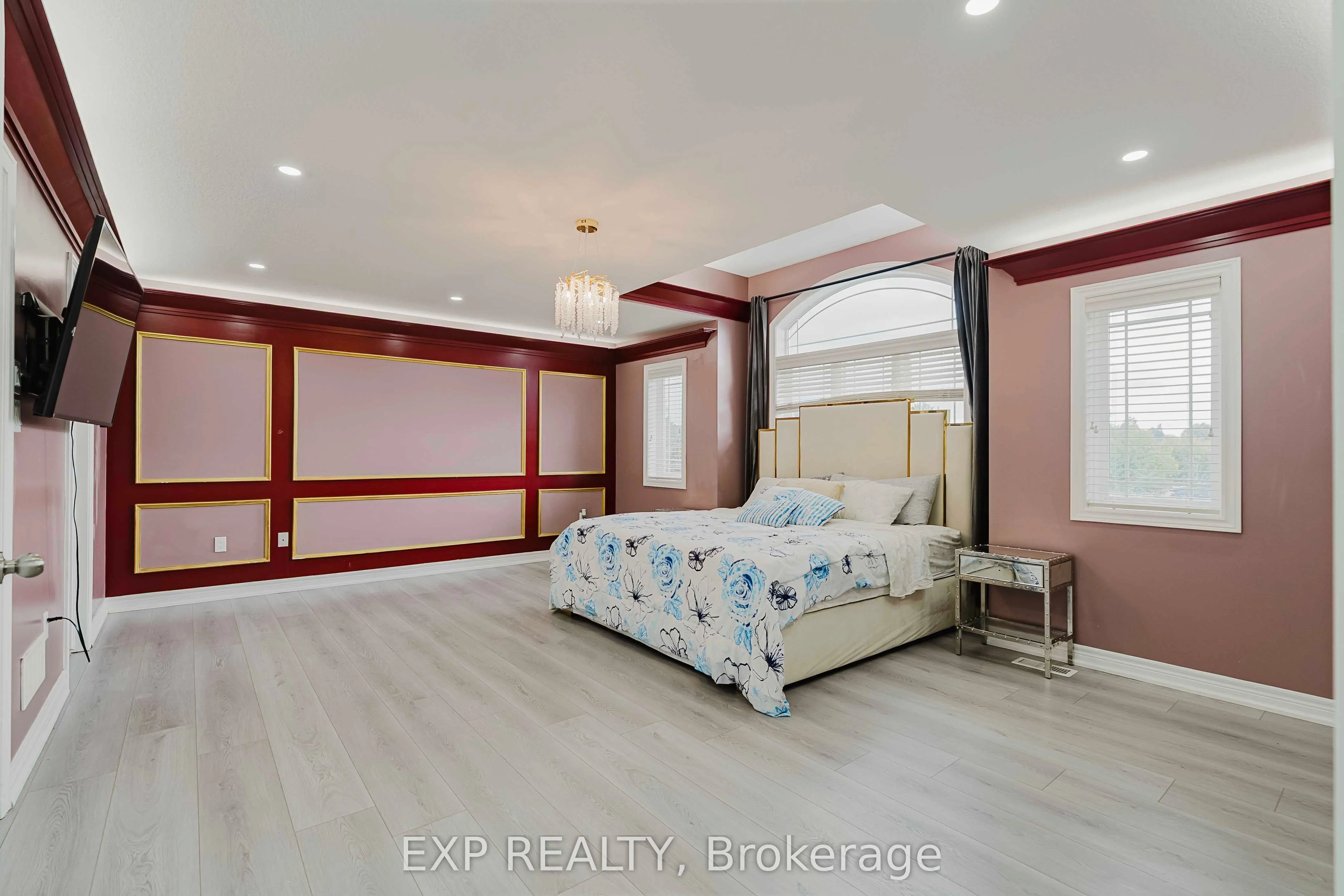 130 Kingsview Drive