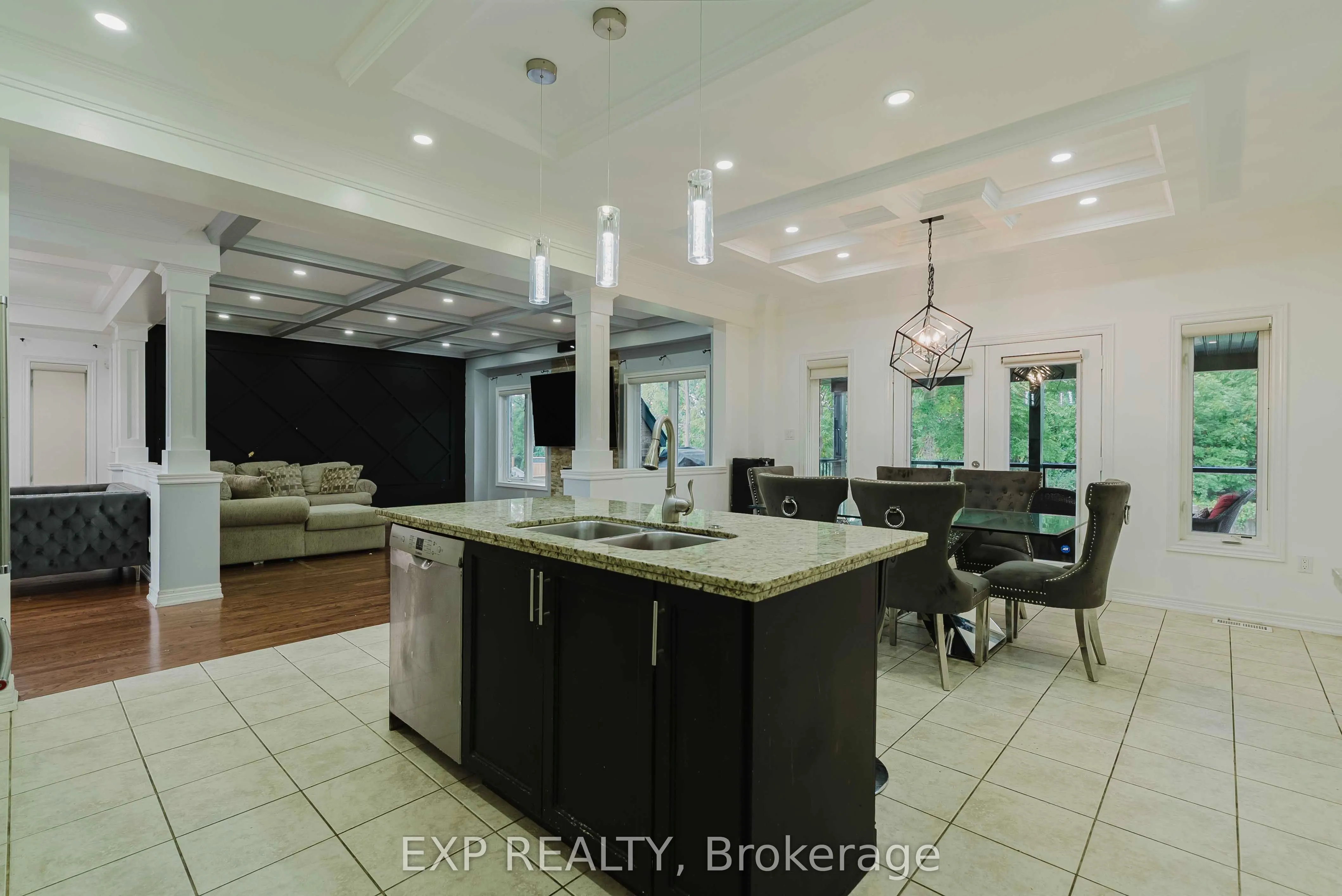 130 Kingsview Drive