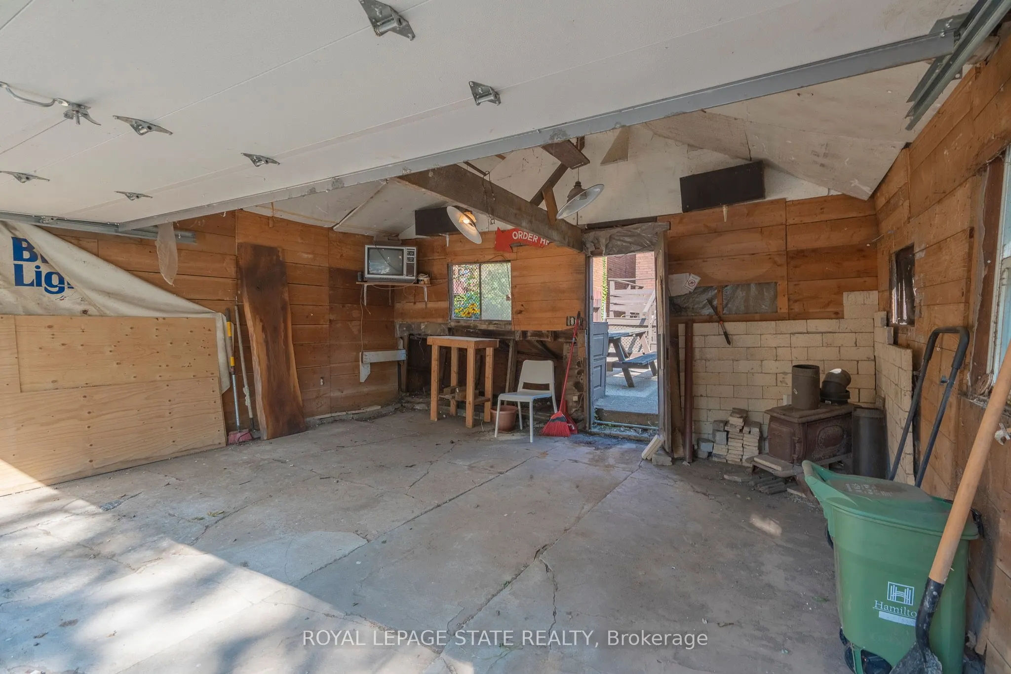 36 Spadina Avenue