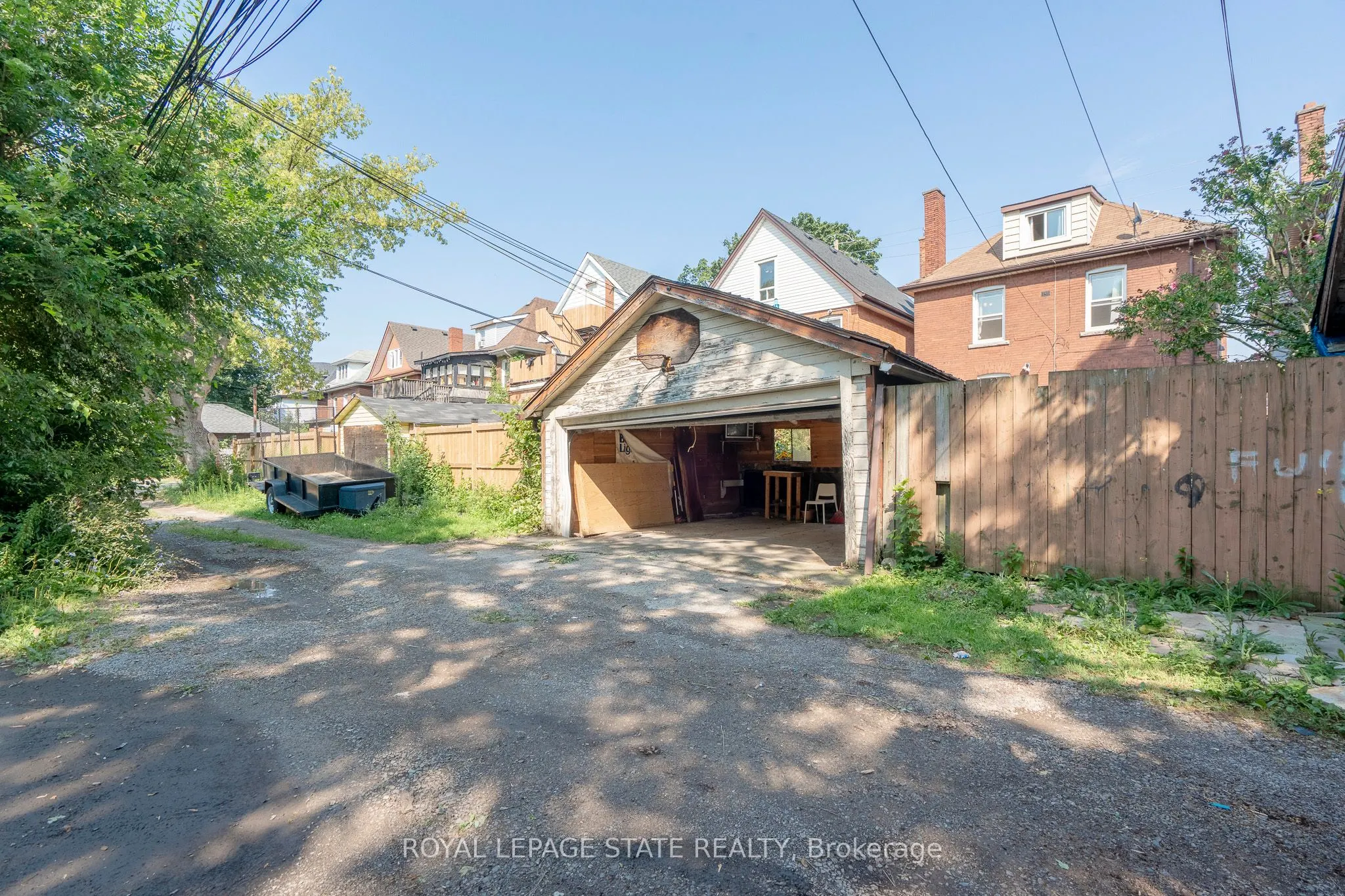 36 Spadina Avenue
