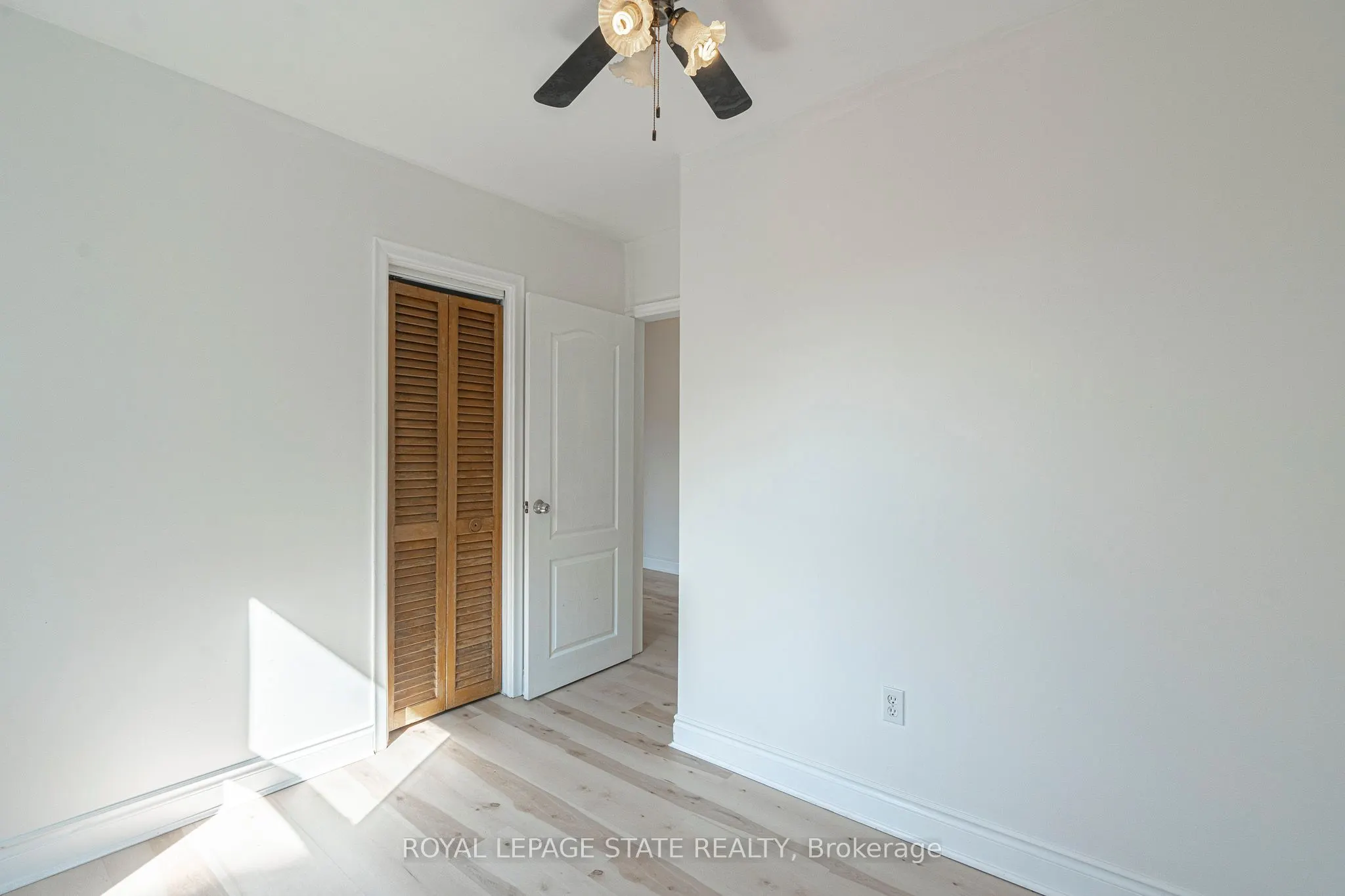 36 Spadina Avenue