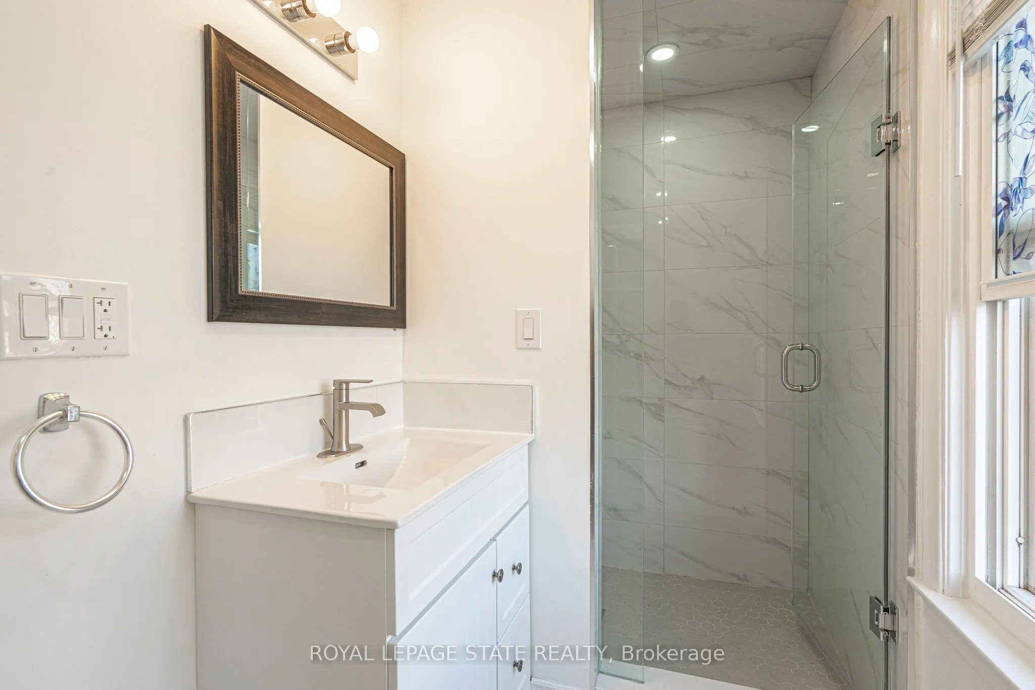 36 Spadina Avenue