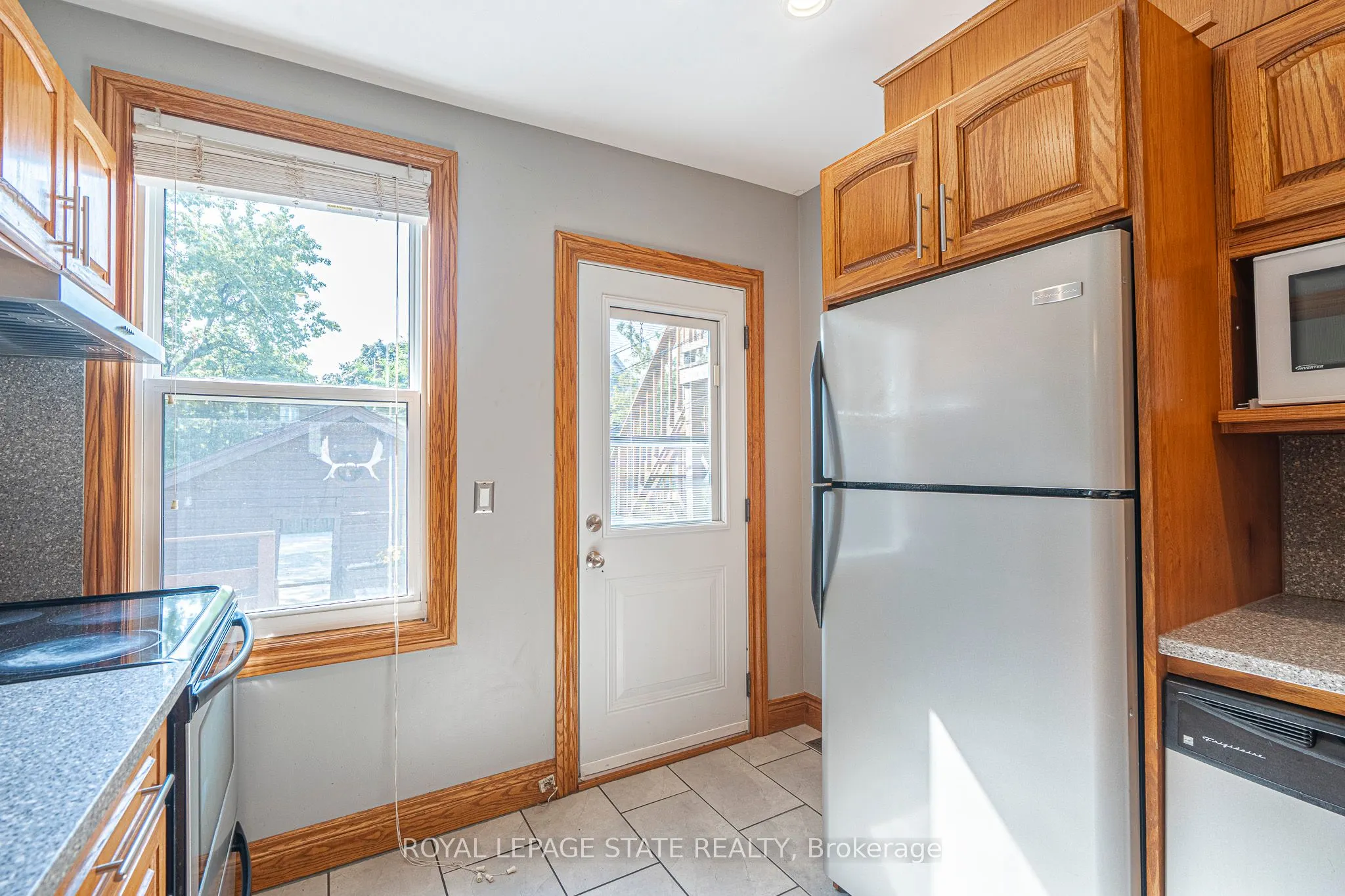 36 Spadina Avenue