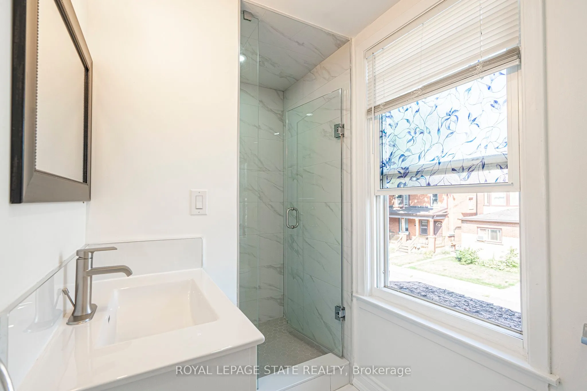 36 Spadina Avenue