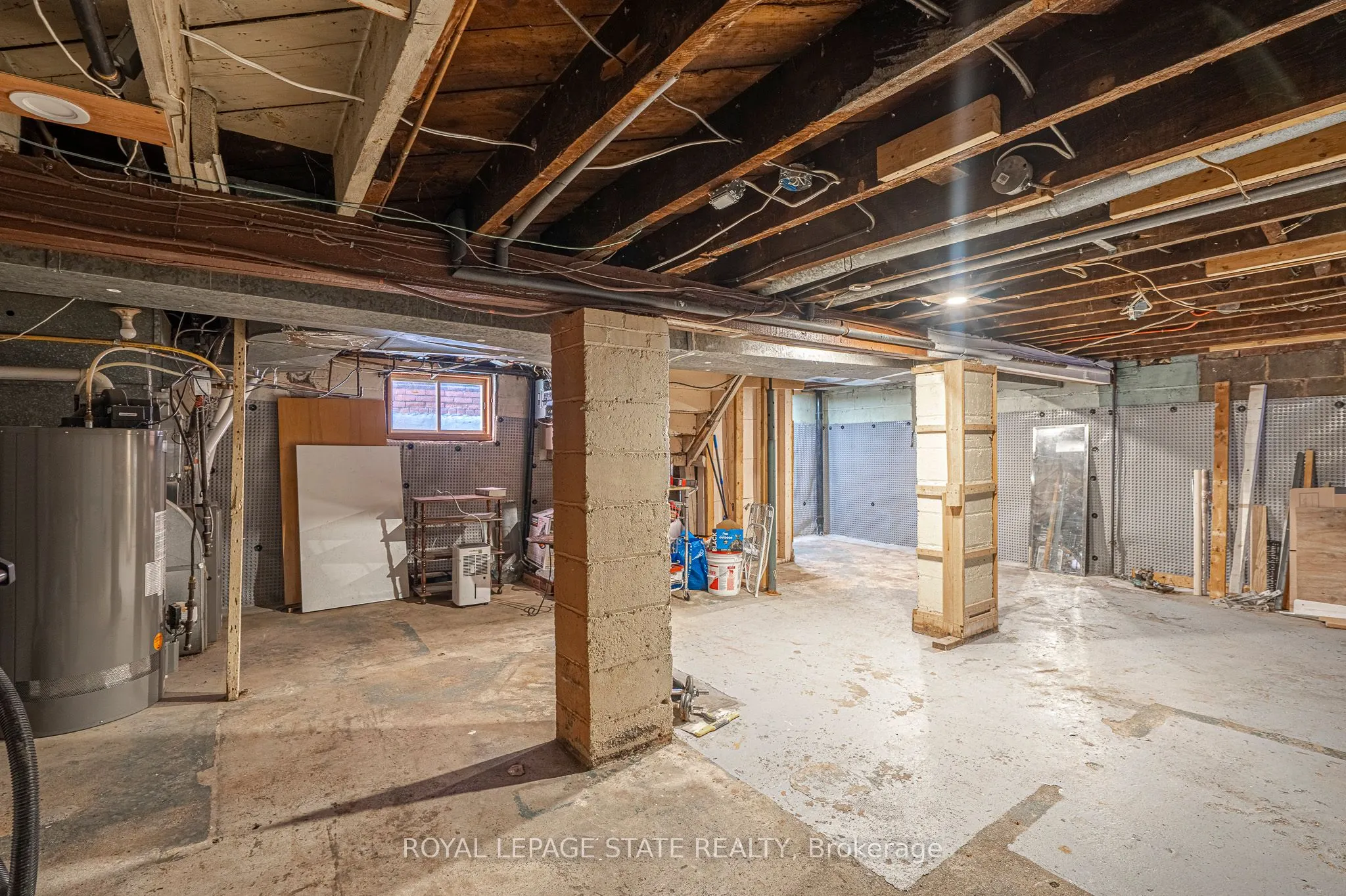 36 Spadina Avenue