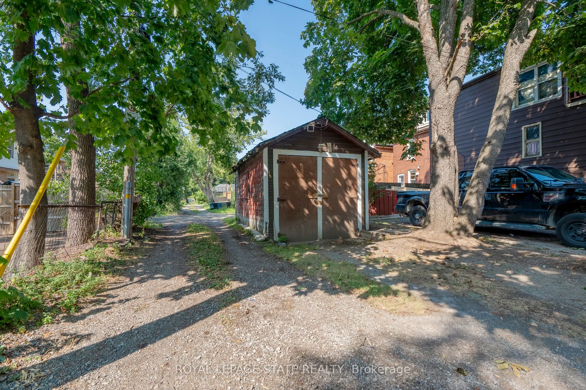 36 Spadina Avenue