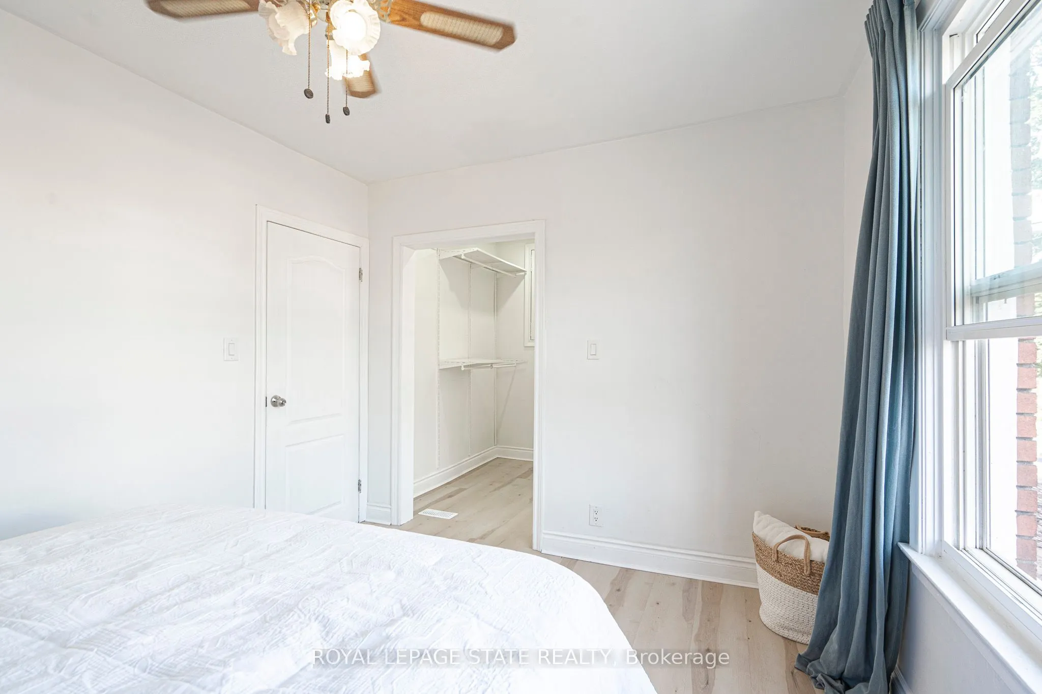 36 Spadina Avenue