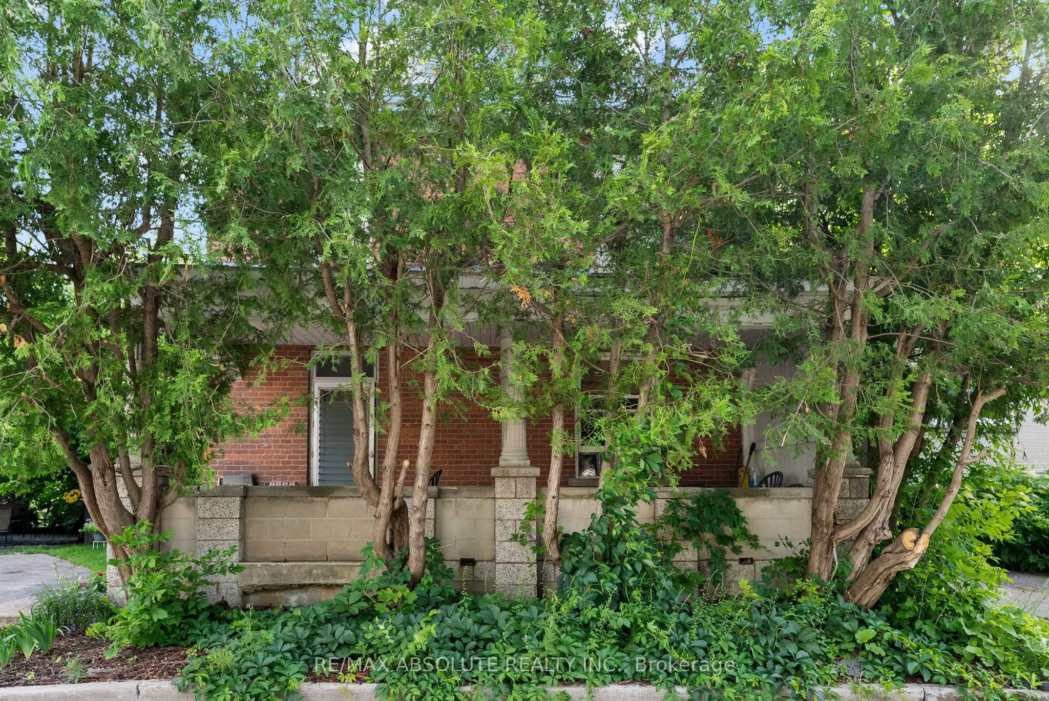 12 Rock Lane E