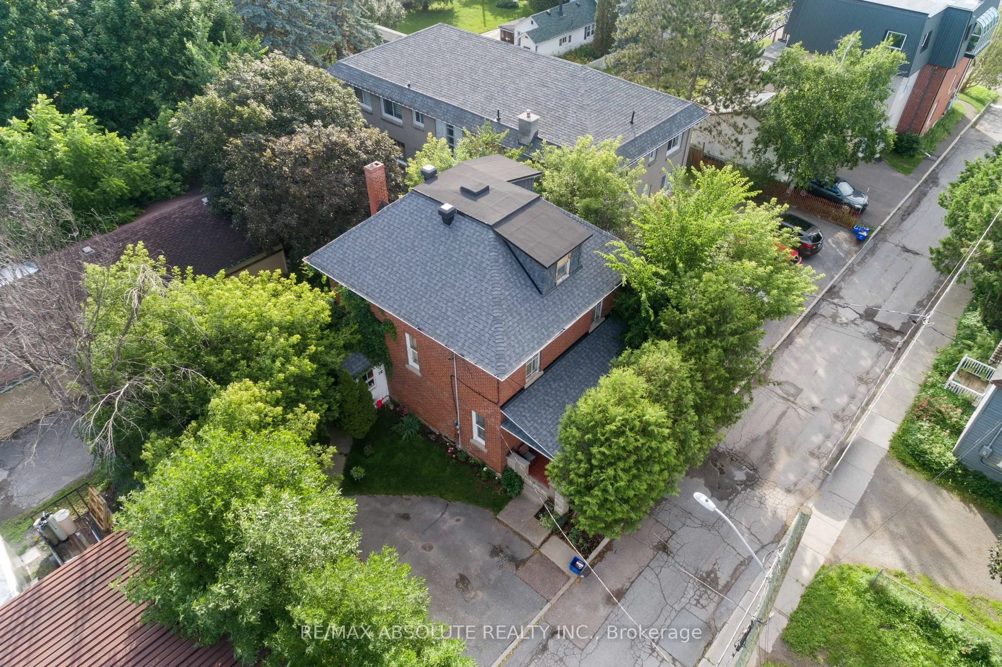 12 Rock Lane E