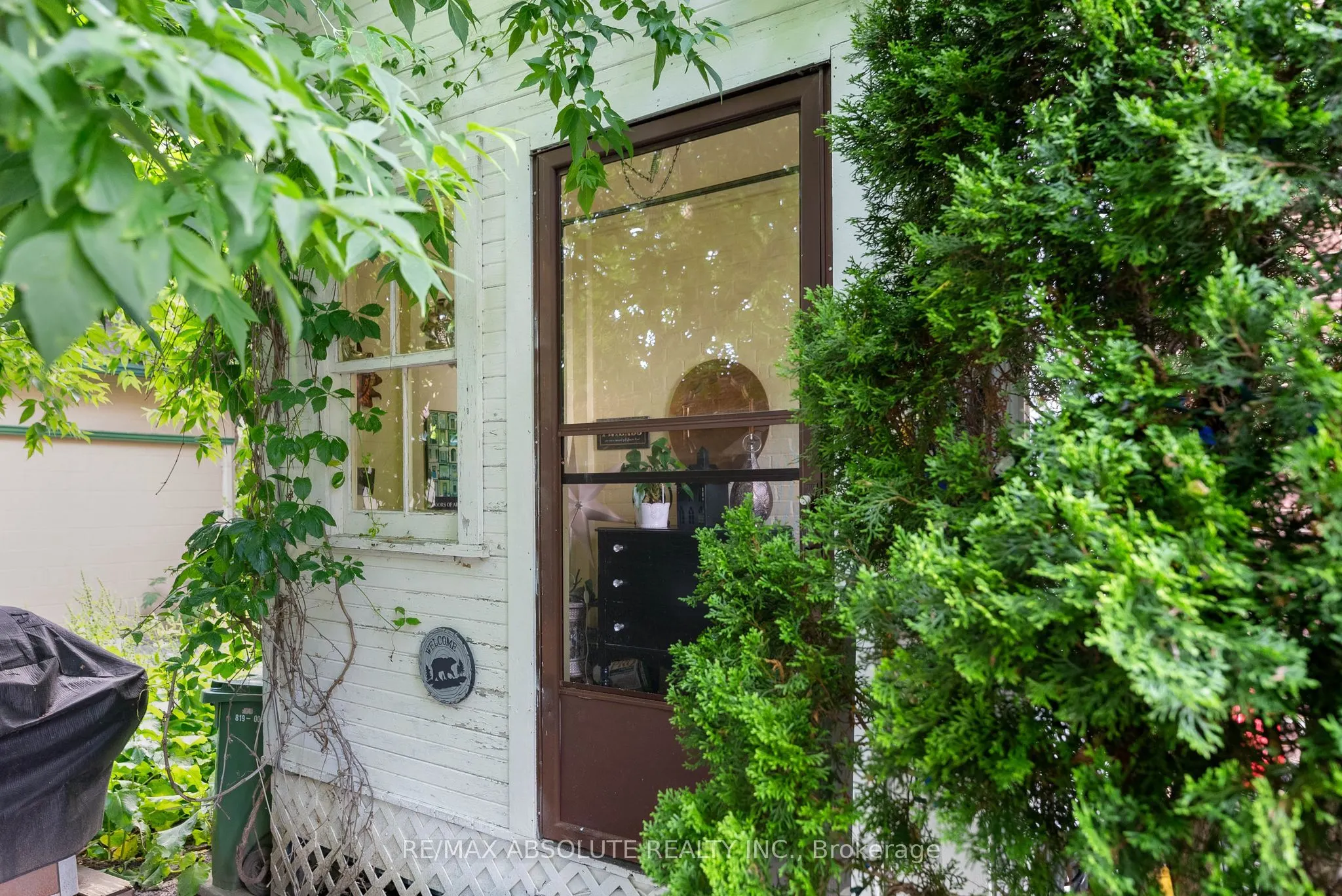 12 Rock Lane E
