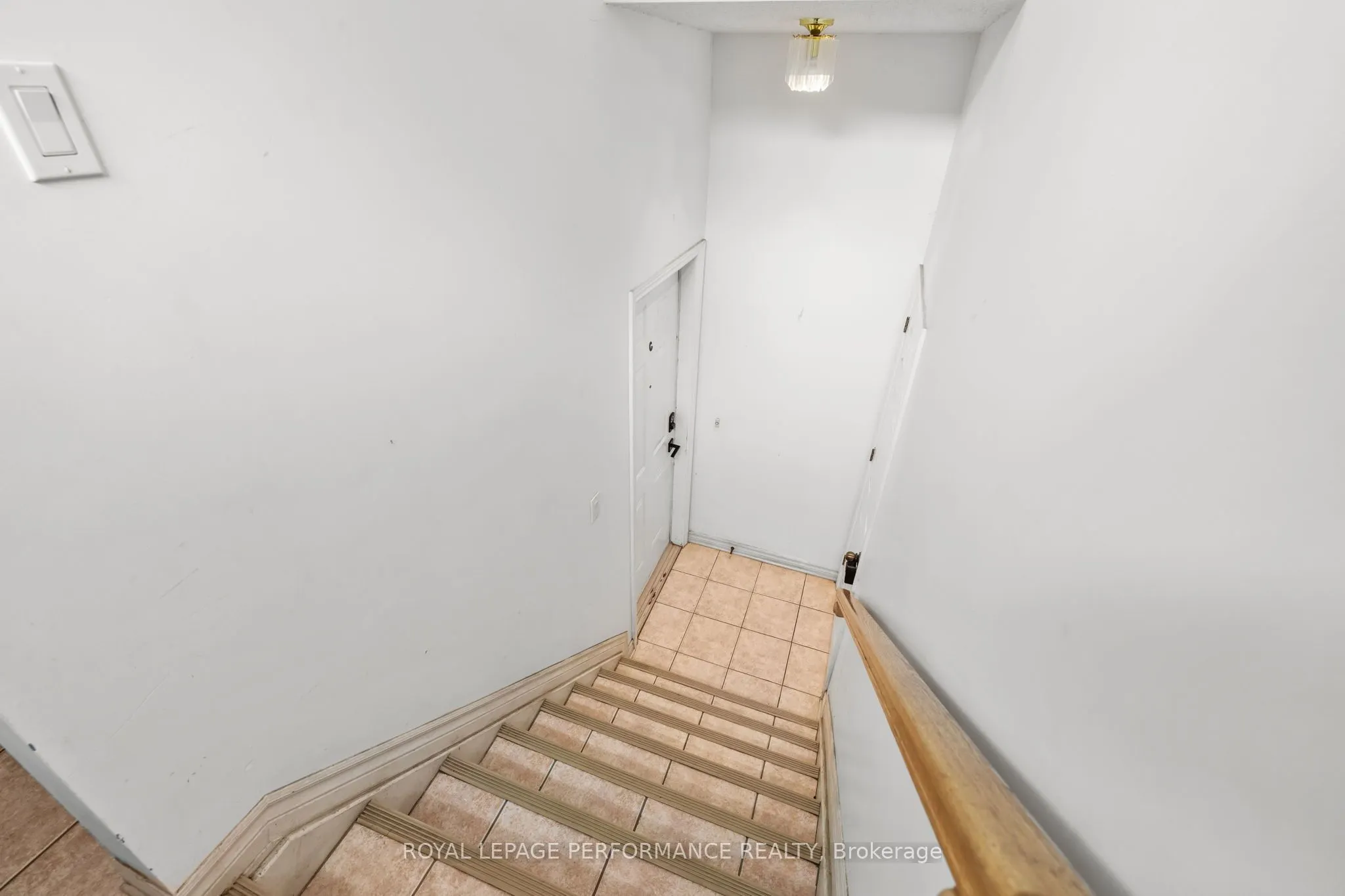 75 LAPOINTE Boulevard, #1C