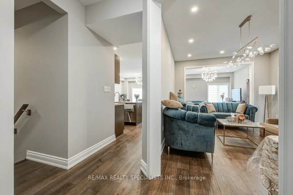 36 Weatherall Avenue, #Upper