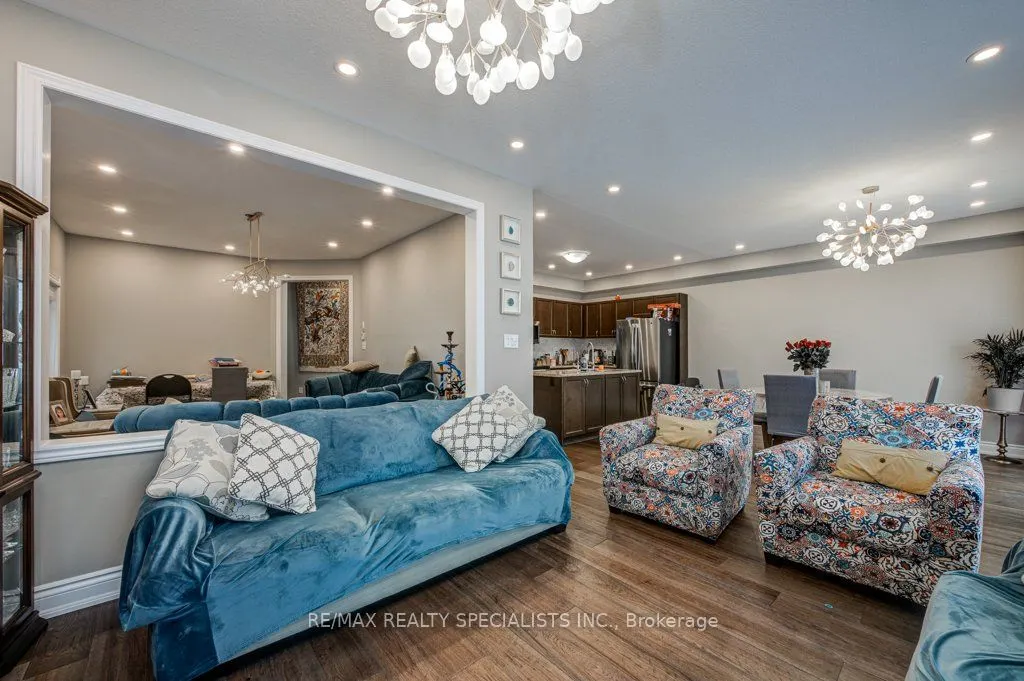 36 Weatherall Avenue, #Upper