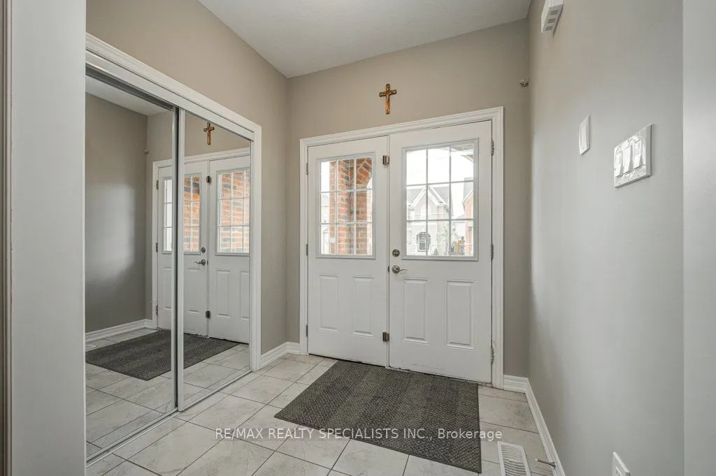 36 Weatherall Avenue, #Upper