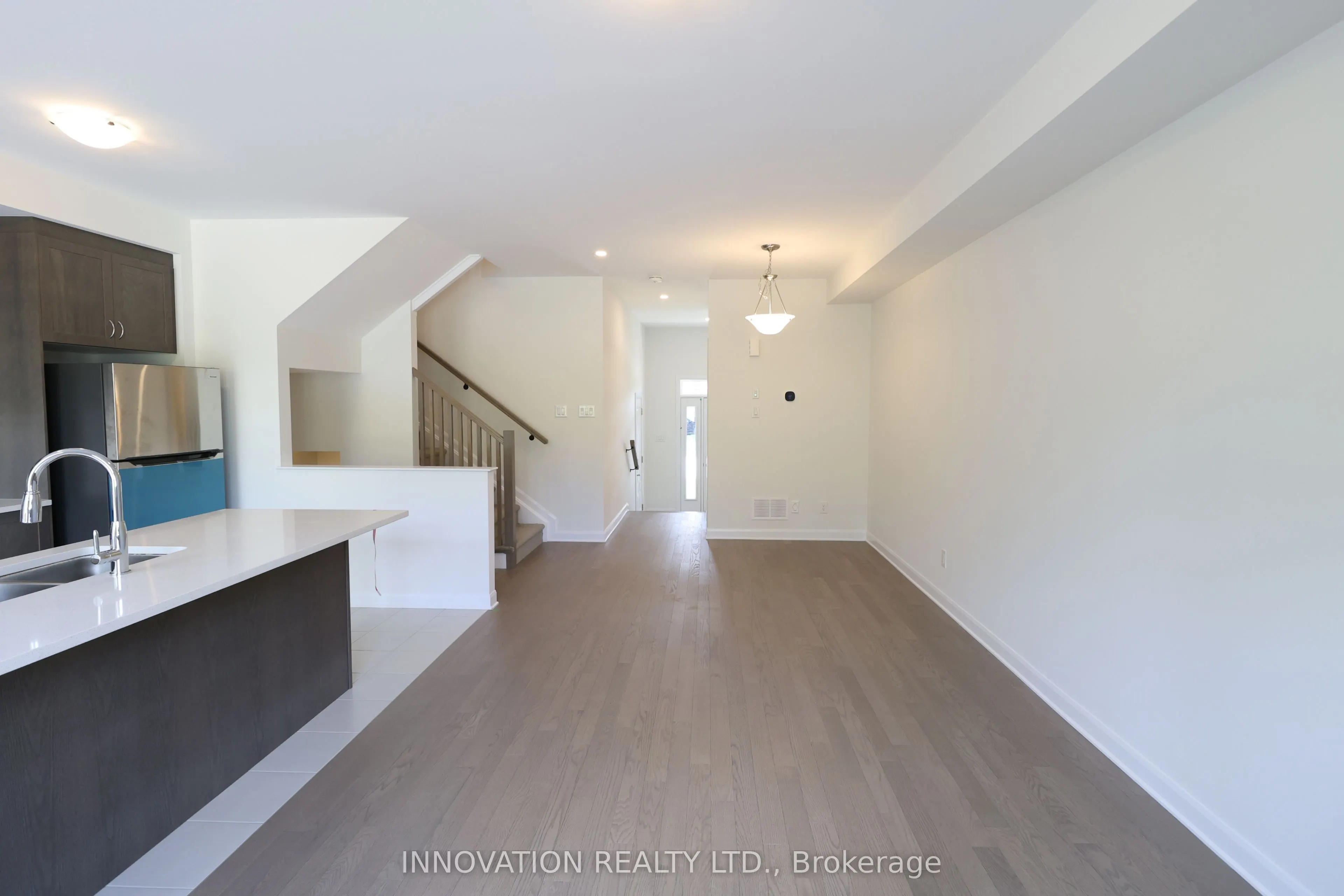 255 ELSIE MACGILL Walk