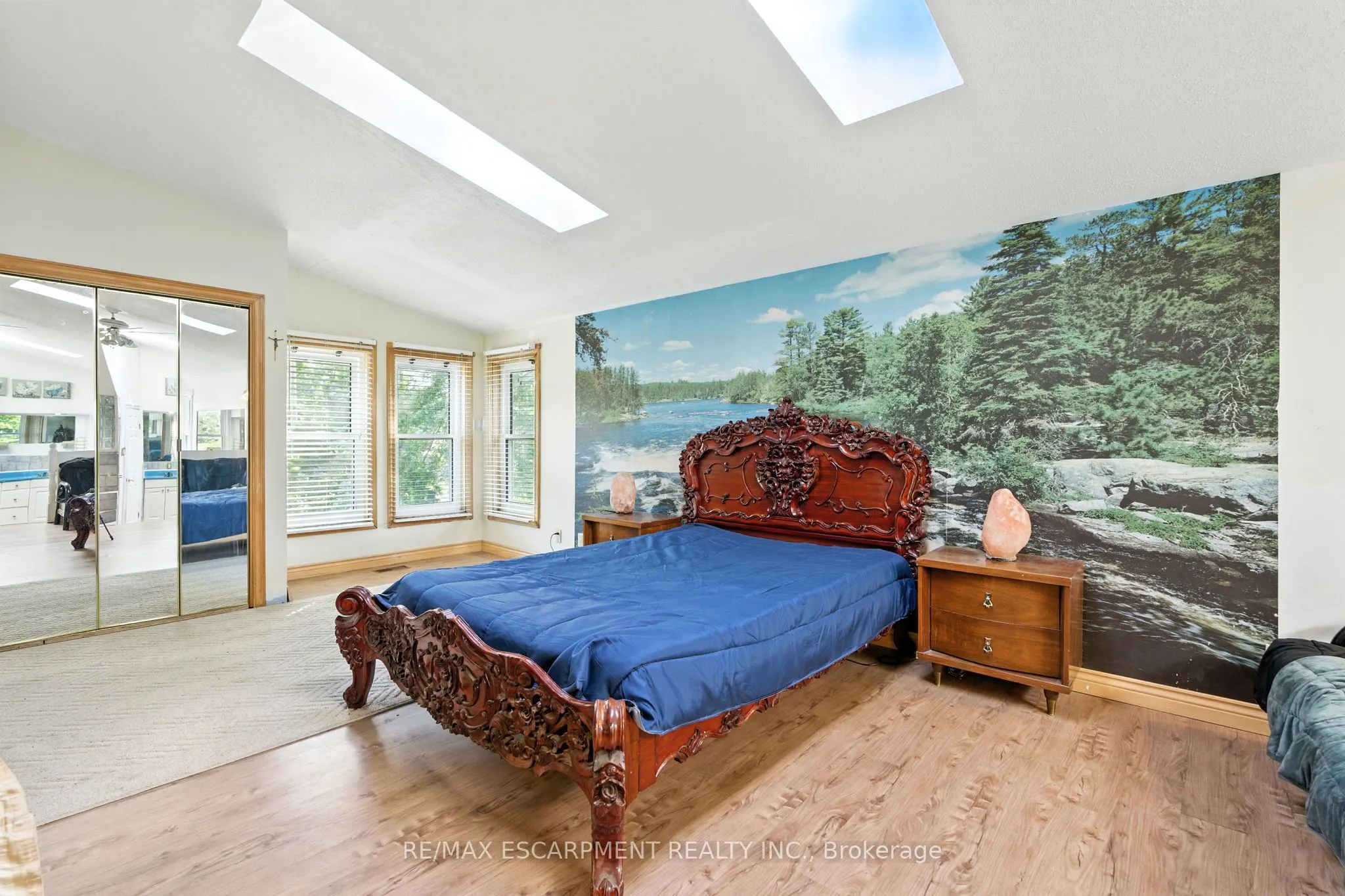 5 Mazza Avenue