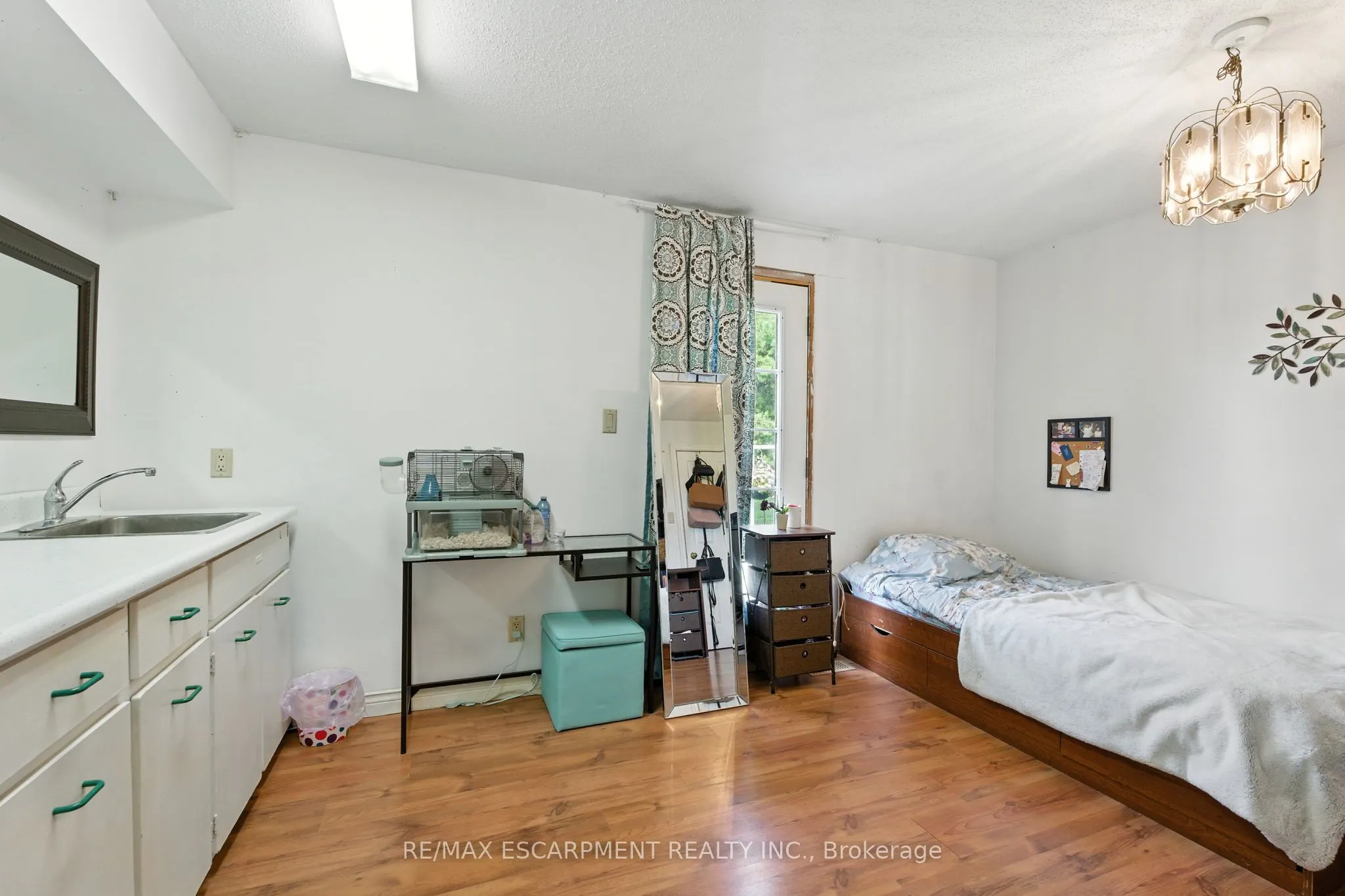 5 Mazza Avenue