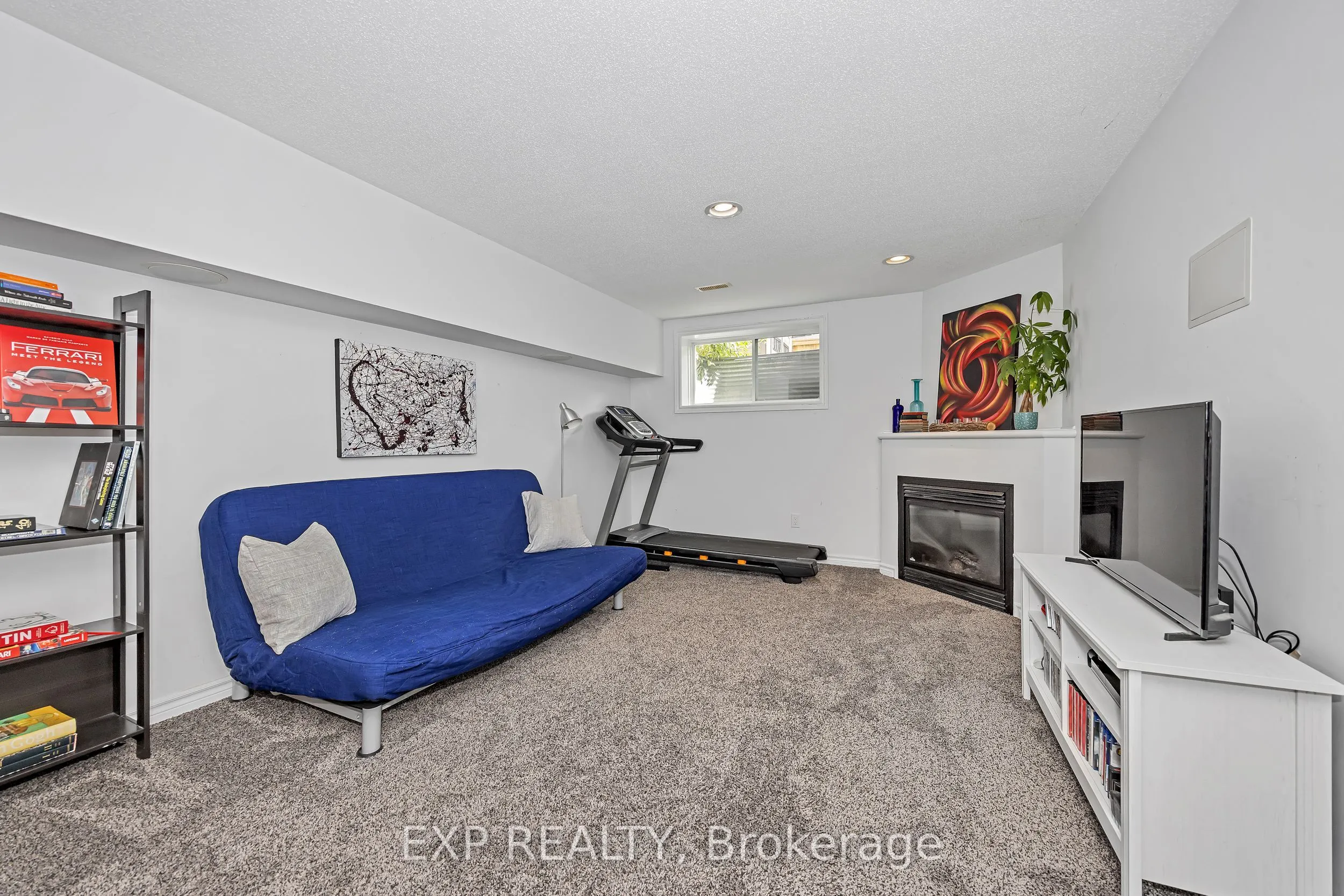 694 Bowercrest Crescent