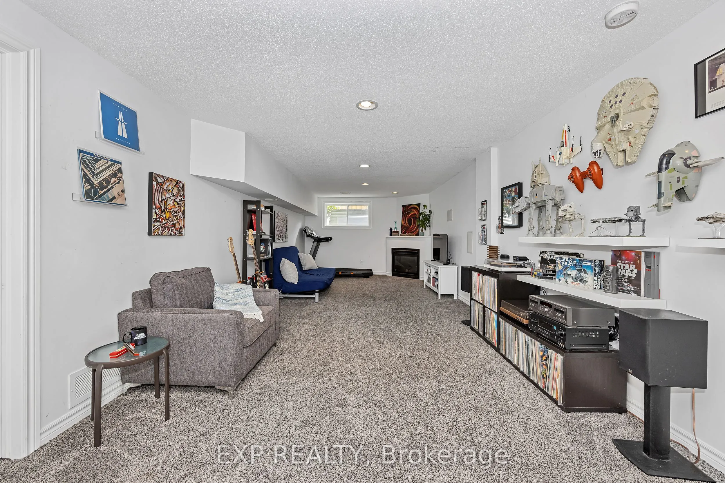 694 Bowercrest Crescent