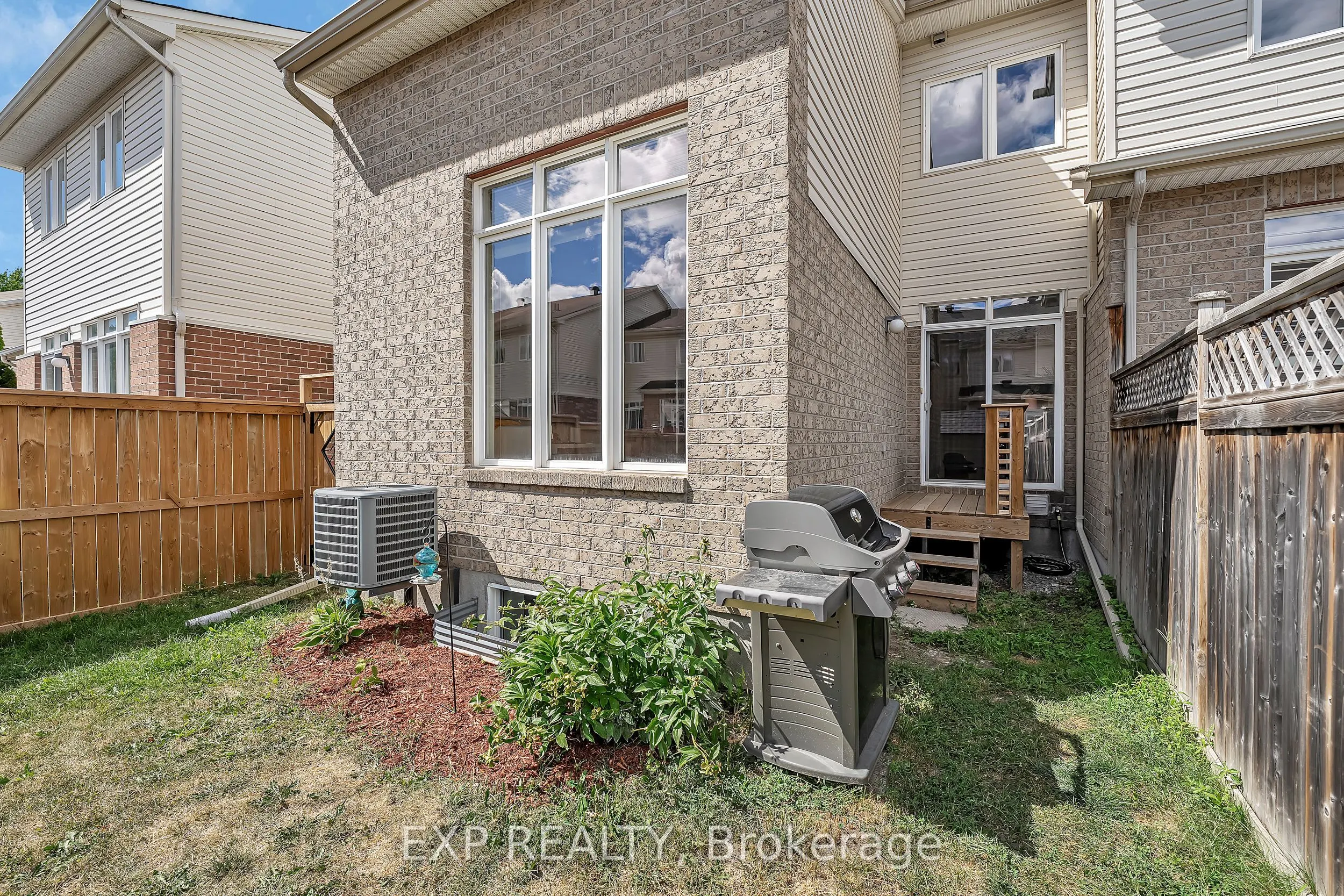 694 Bowercrest Crescent