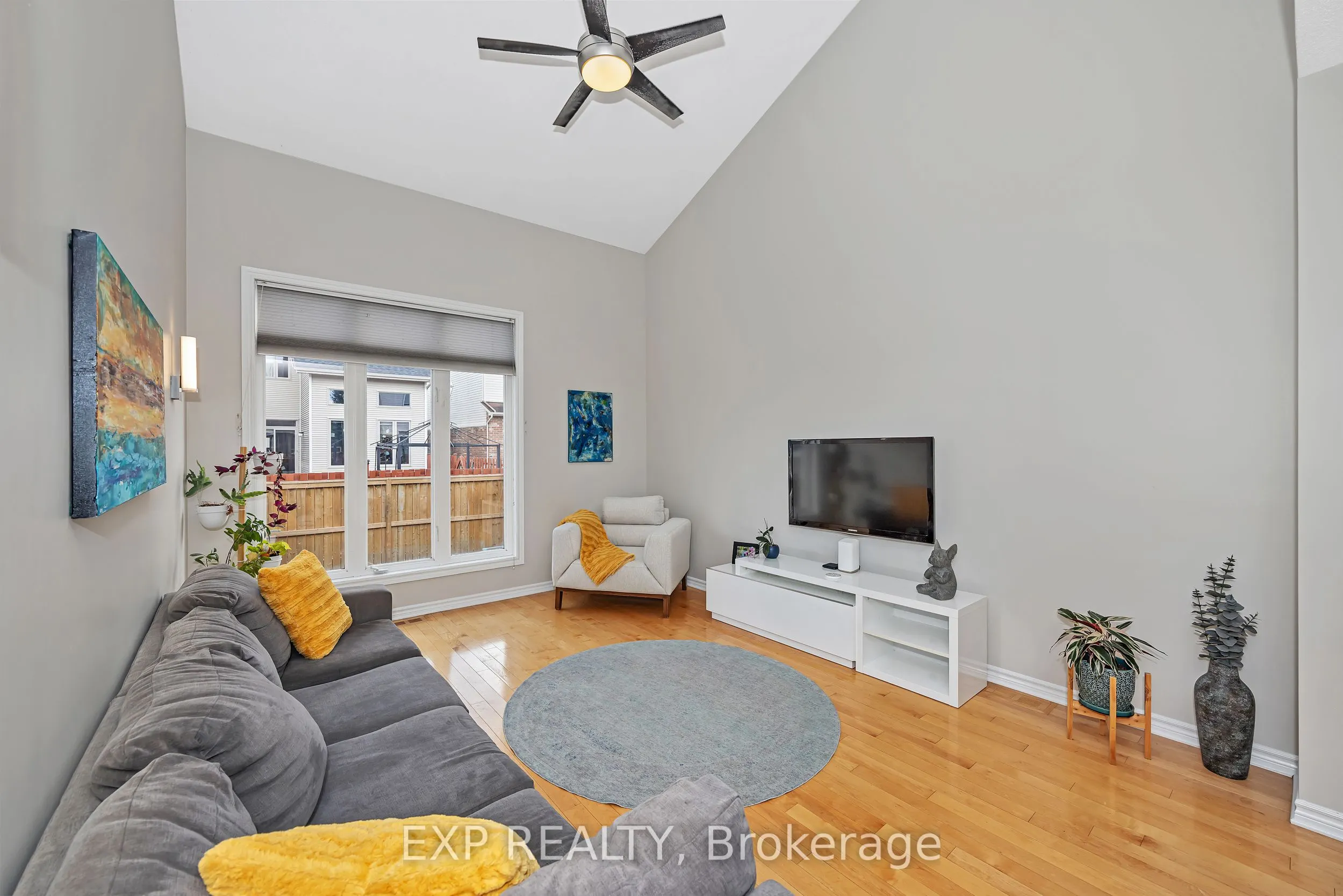 694 Bowercrest Crescent