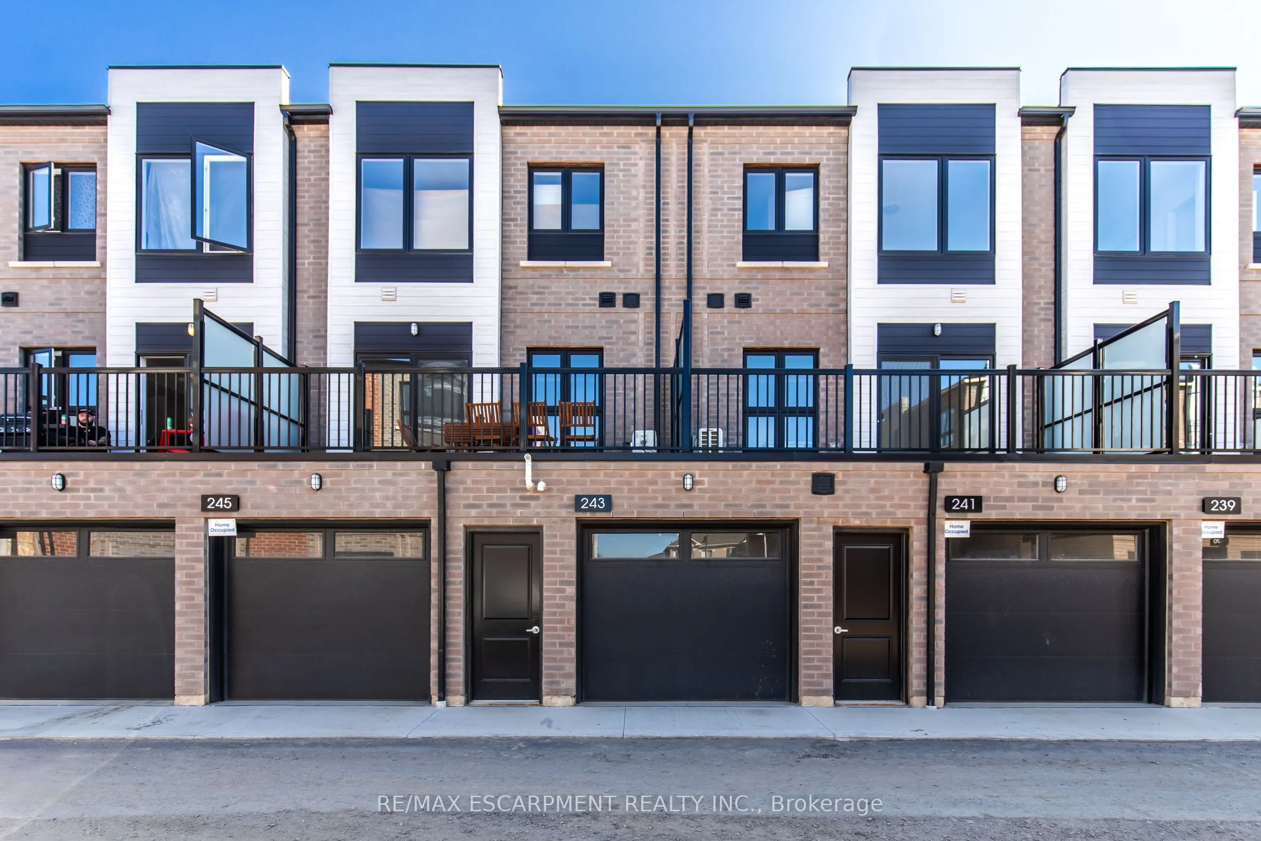 243 Burke Street, #0