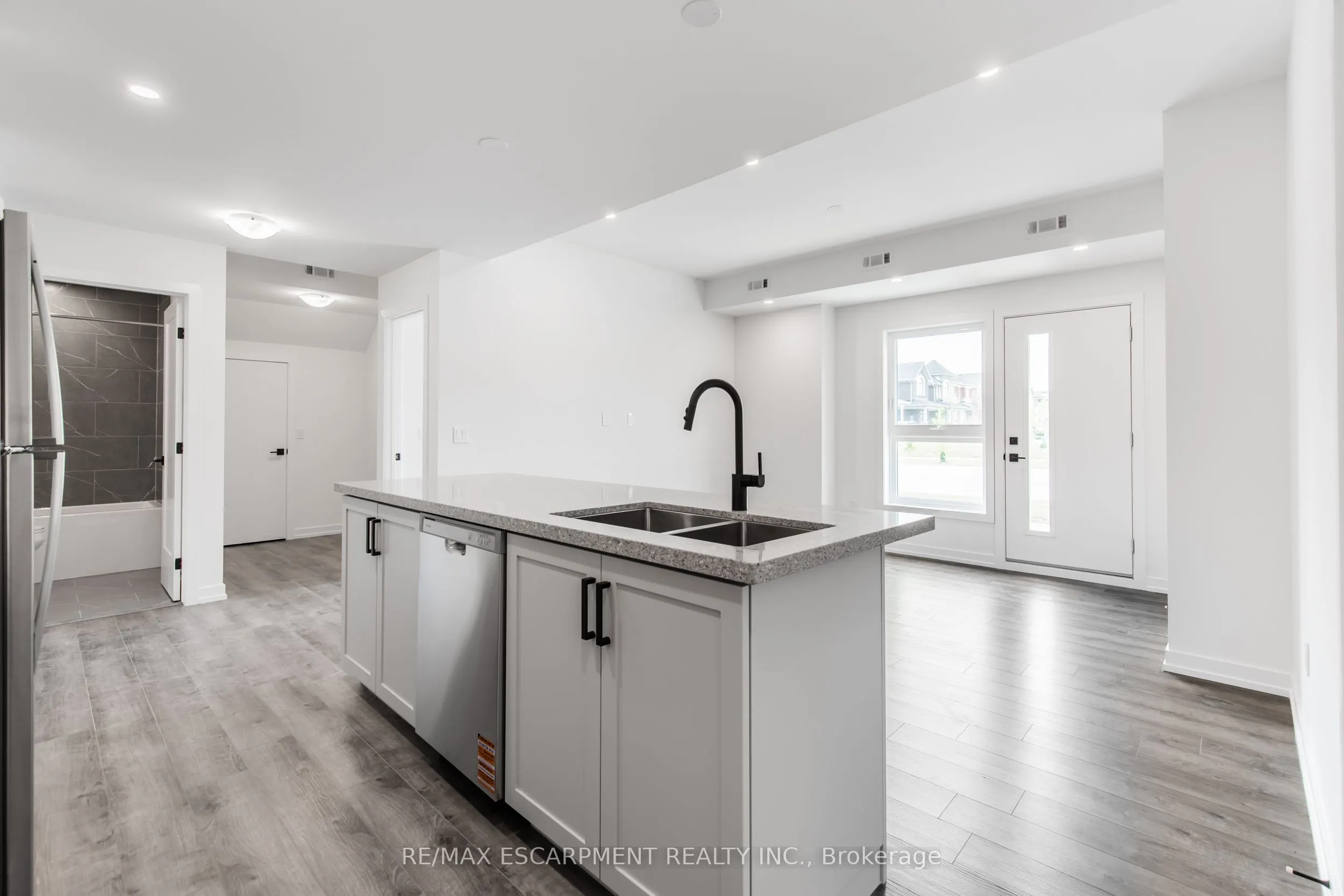 243 Burke Street, #0
