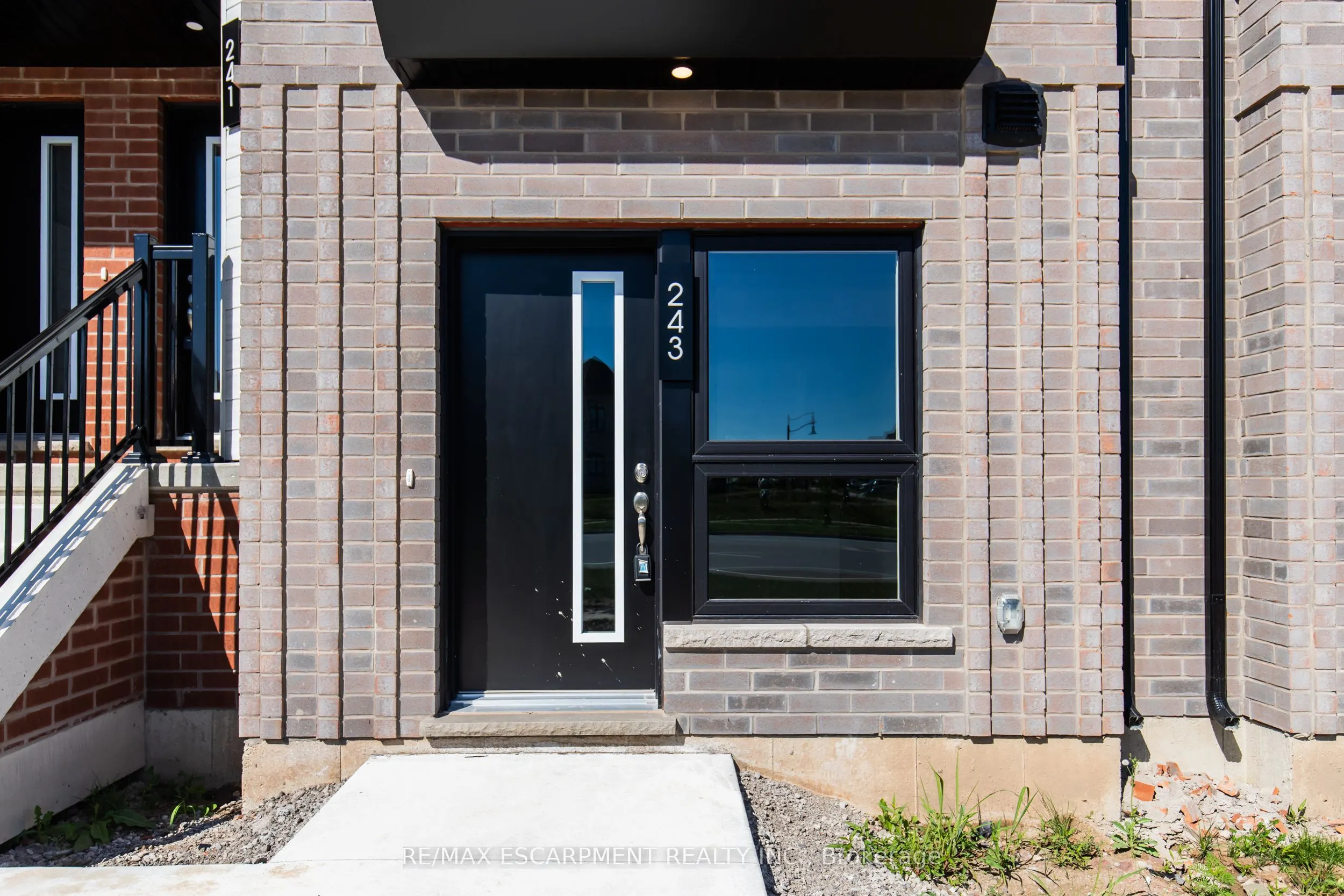 243 Burke Street, #0