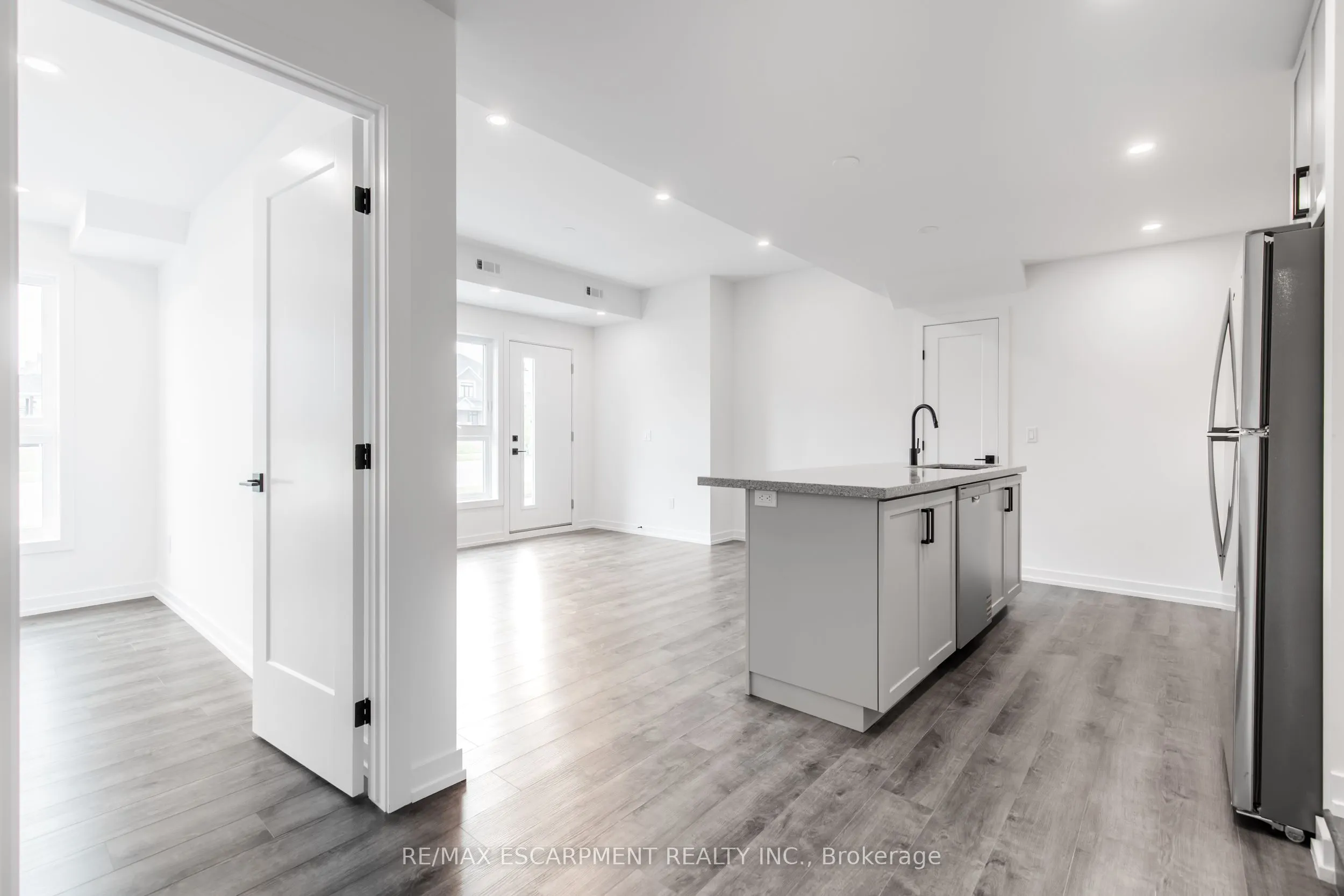 243 Burke Street, #0