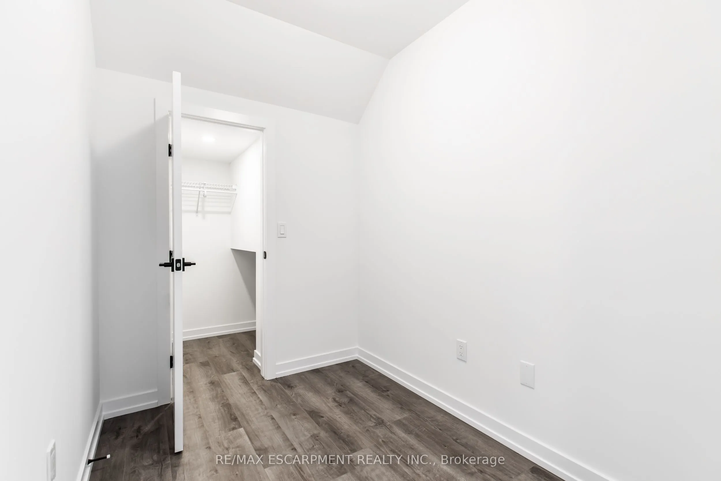243 Burke Street, #0