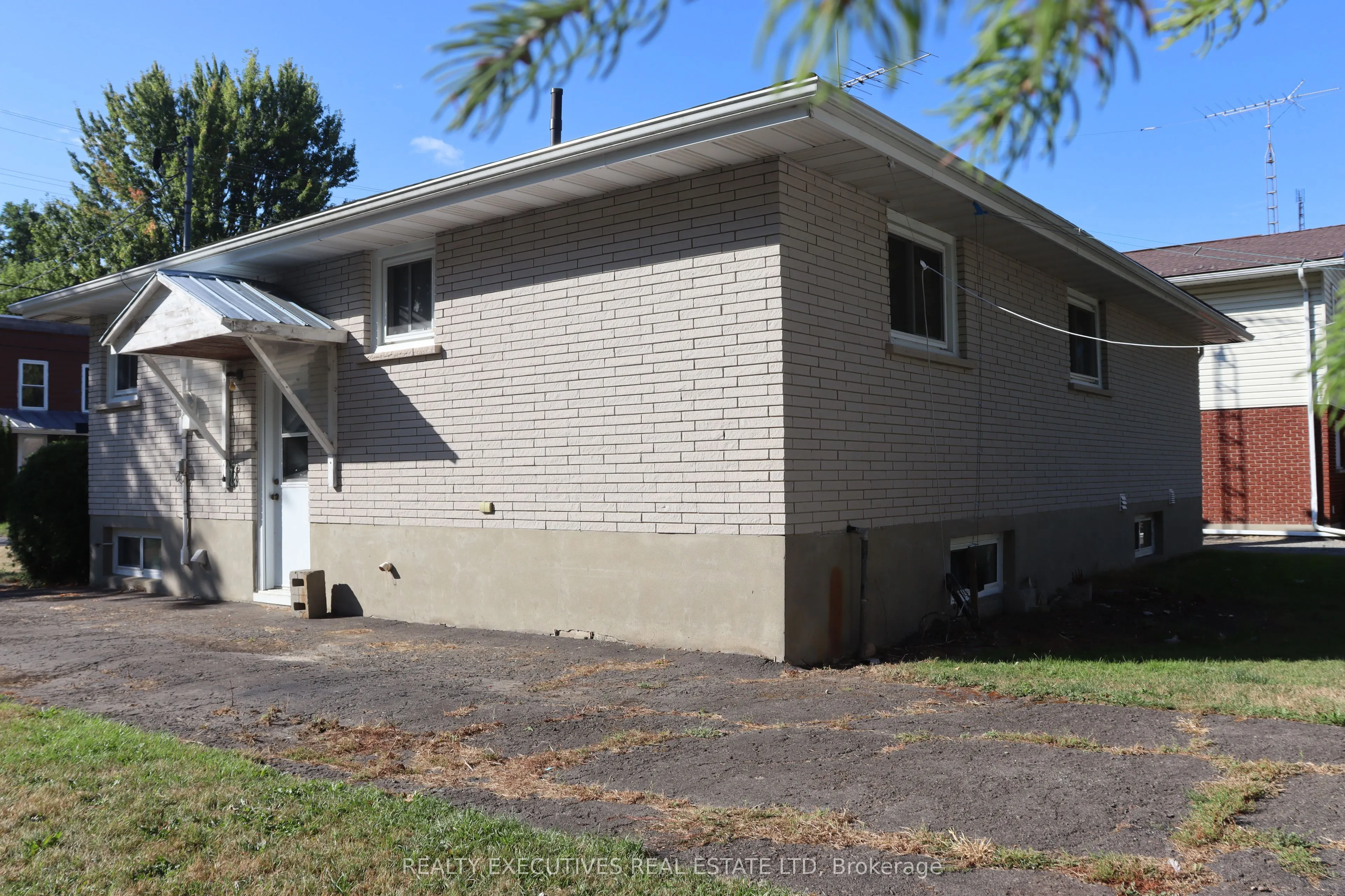 12397 County Rd 18 Road
