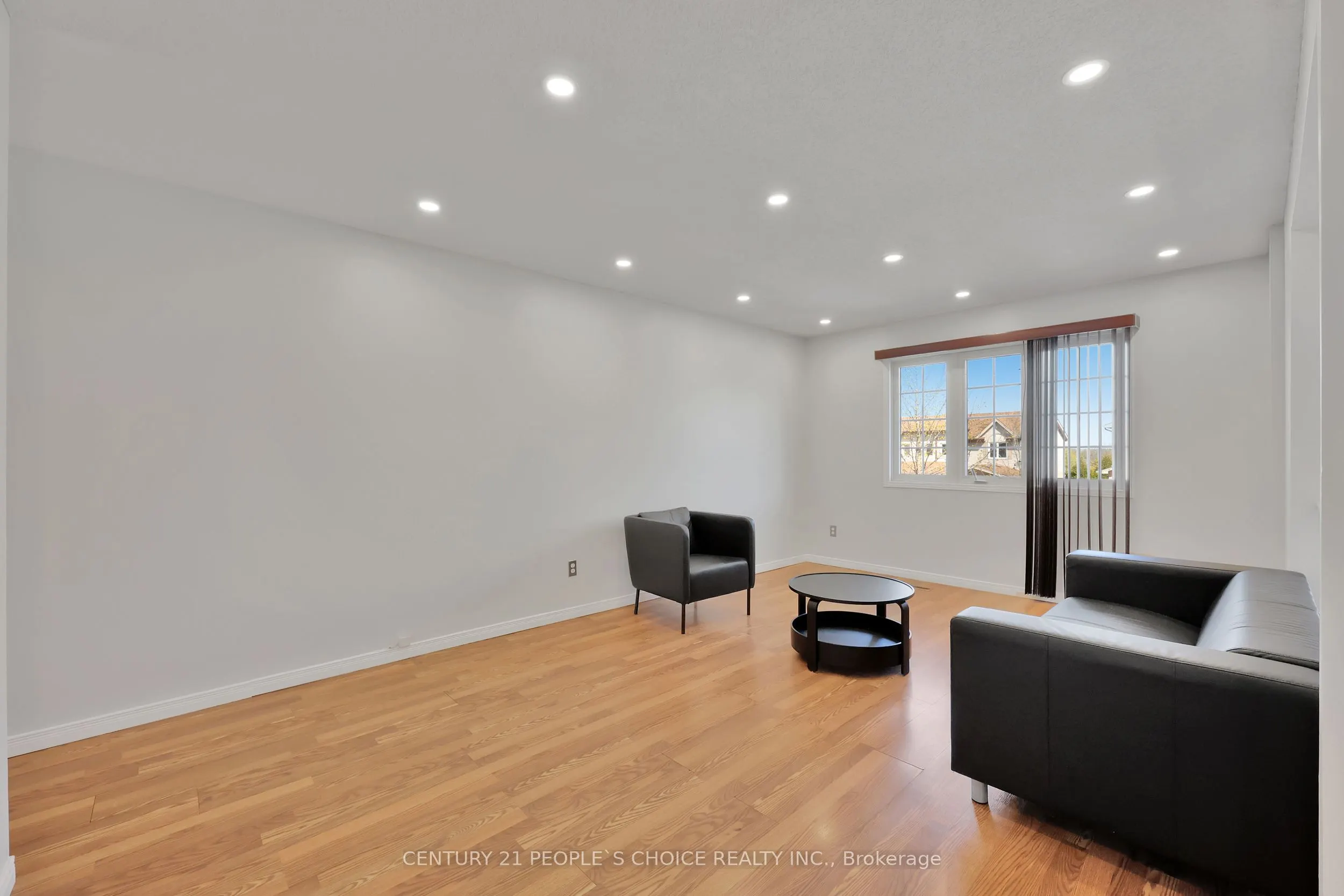 34 PHAIR Crescent