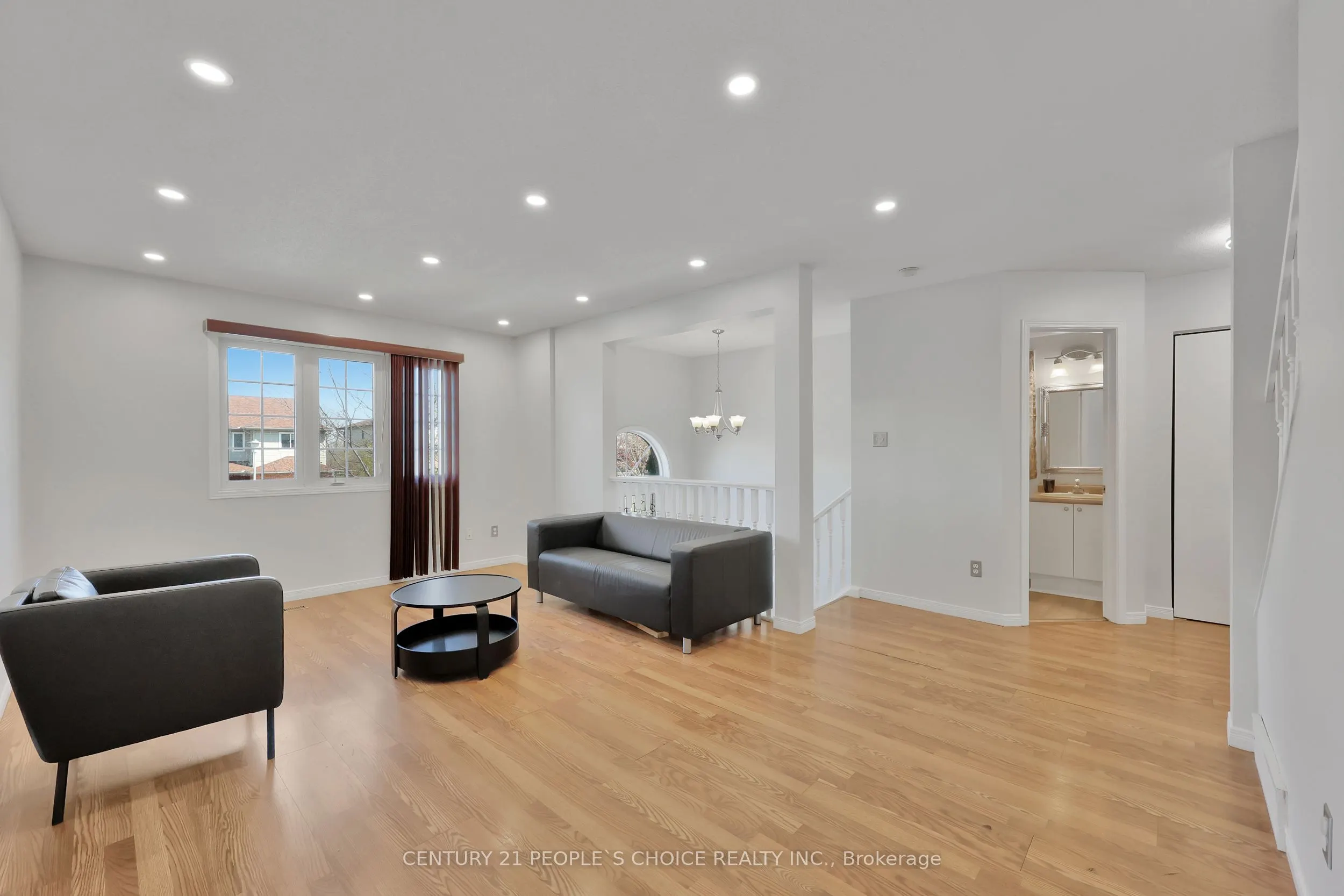 34 PHAIR Crescent