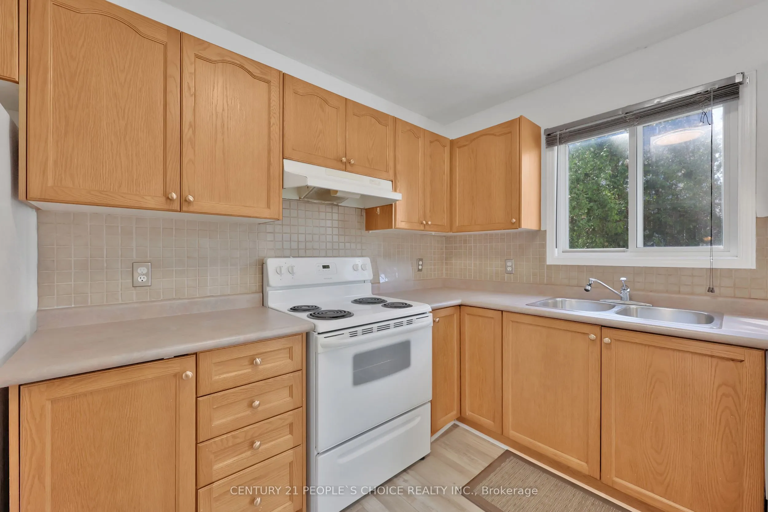34 PHAIR Crescent