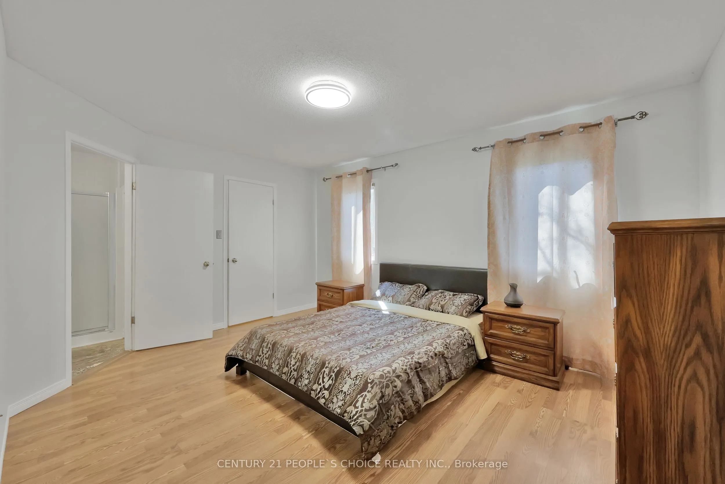 34 PHAIR Crescent