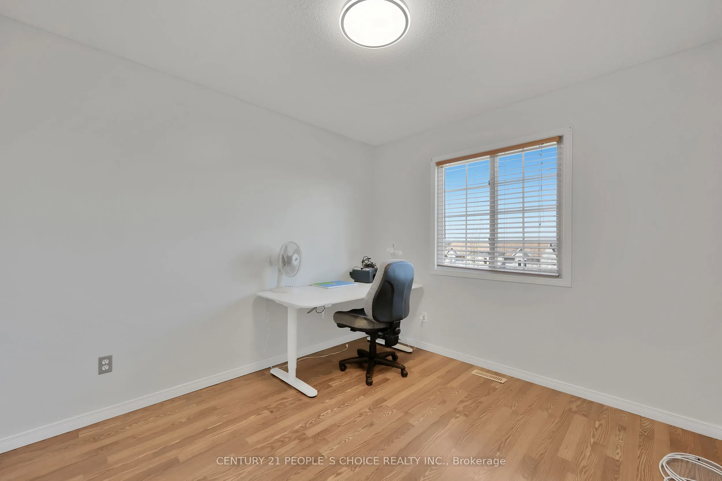 34 PHAIR Crescent