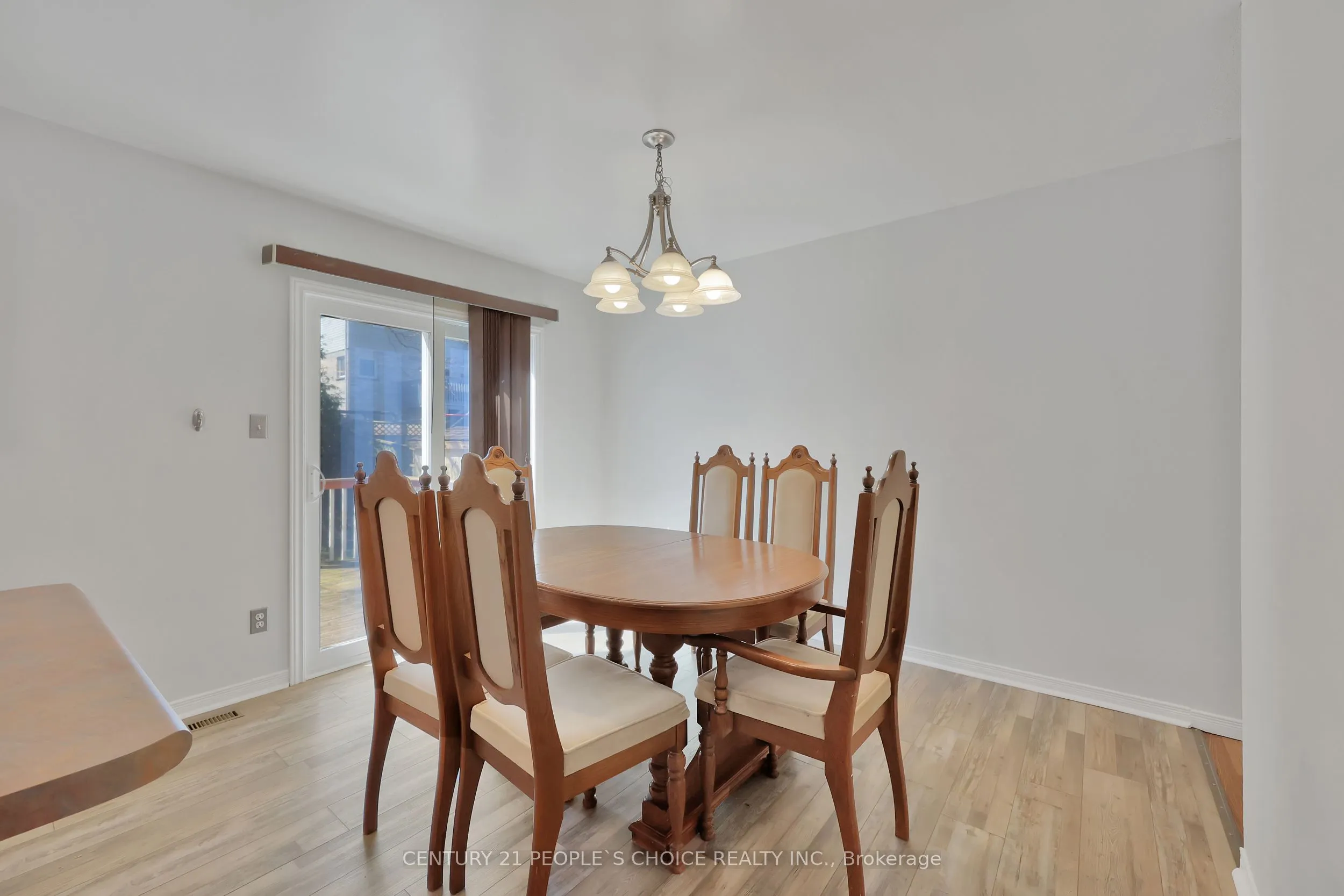 34 PHAIR Crescent