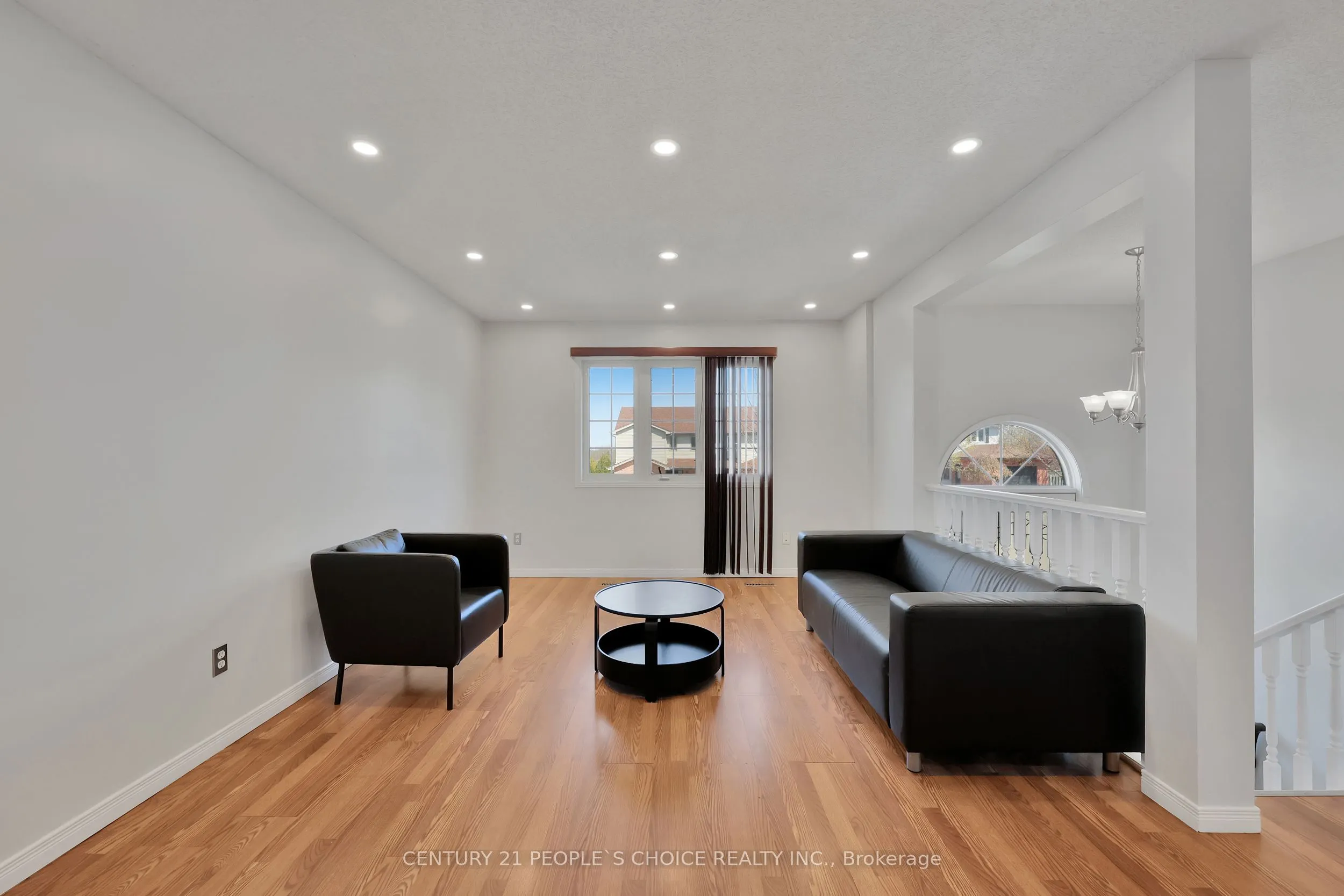 34 PHAIR Crescent