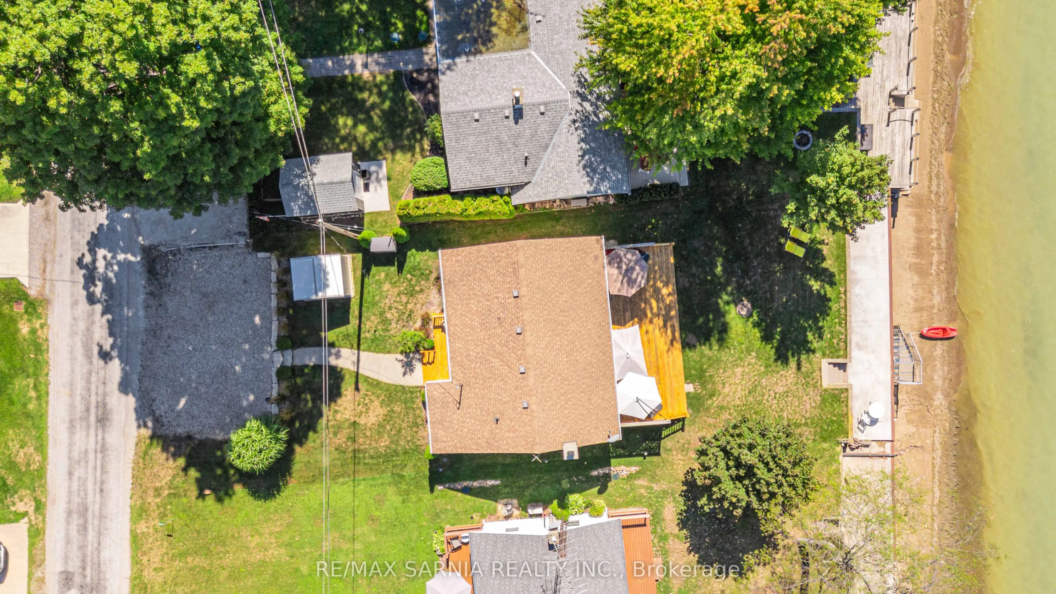 5332 Broadview Avenue