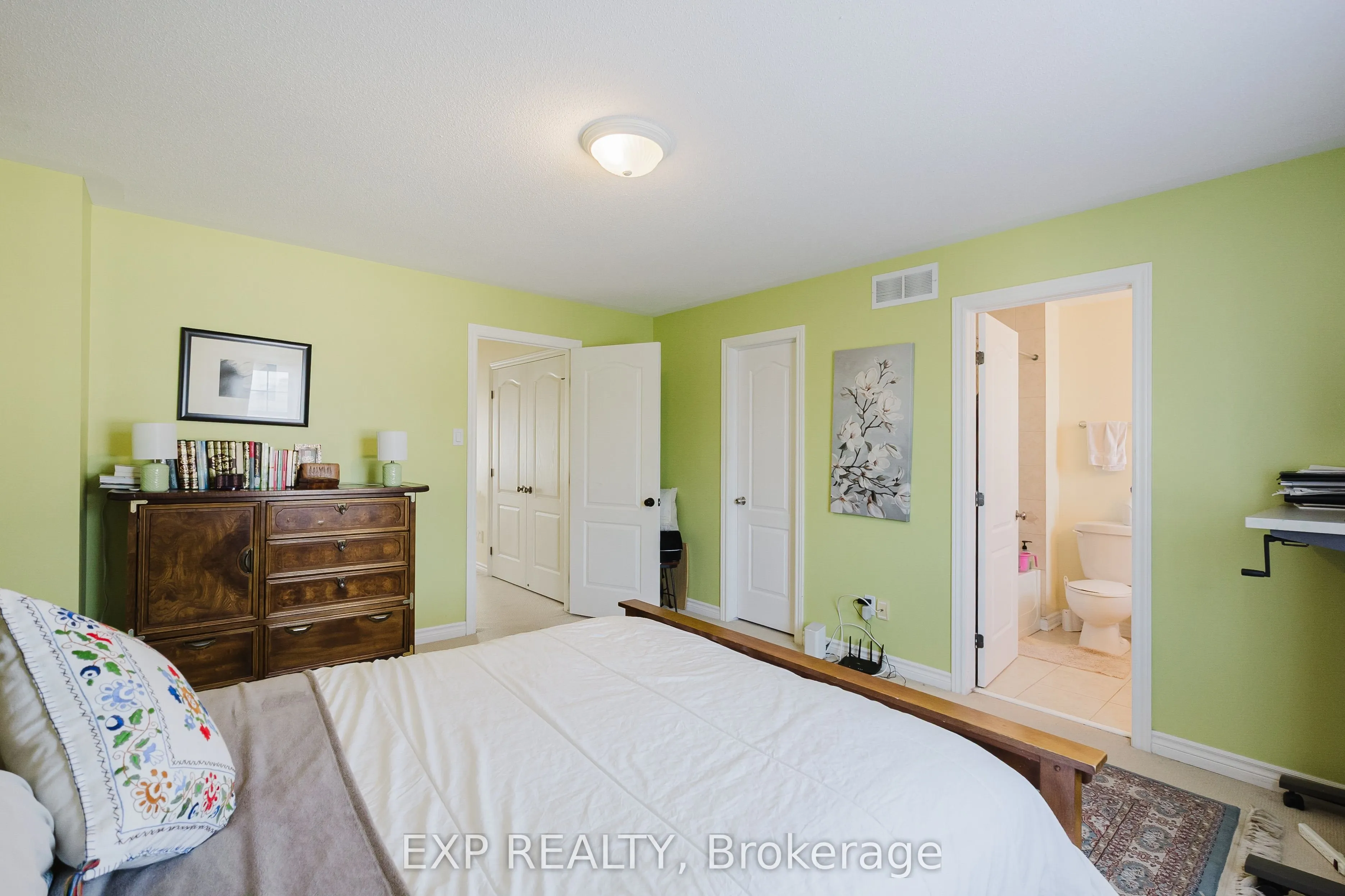 111 Whetstone Crescent
