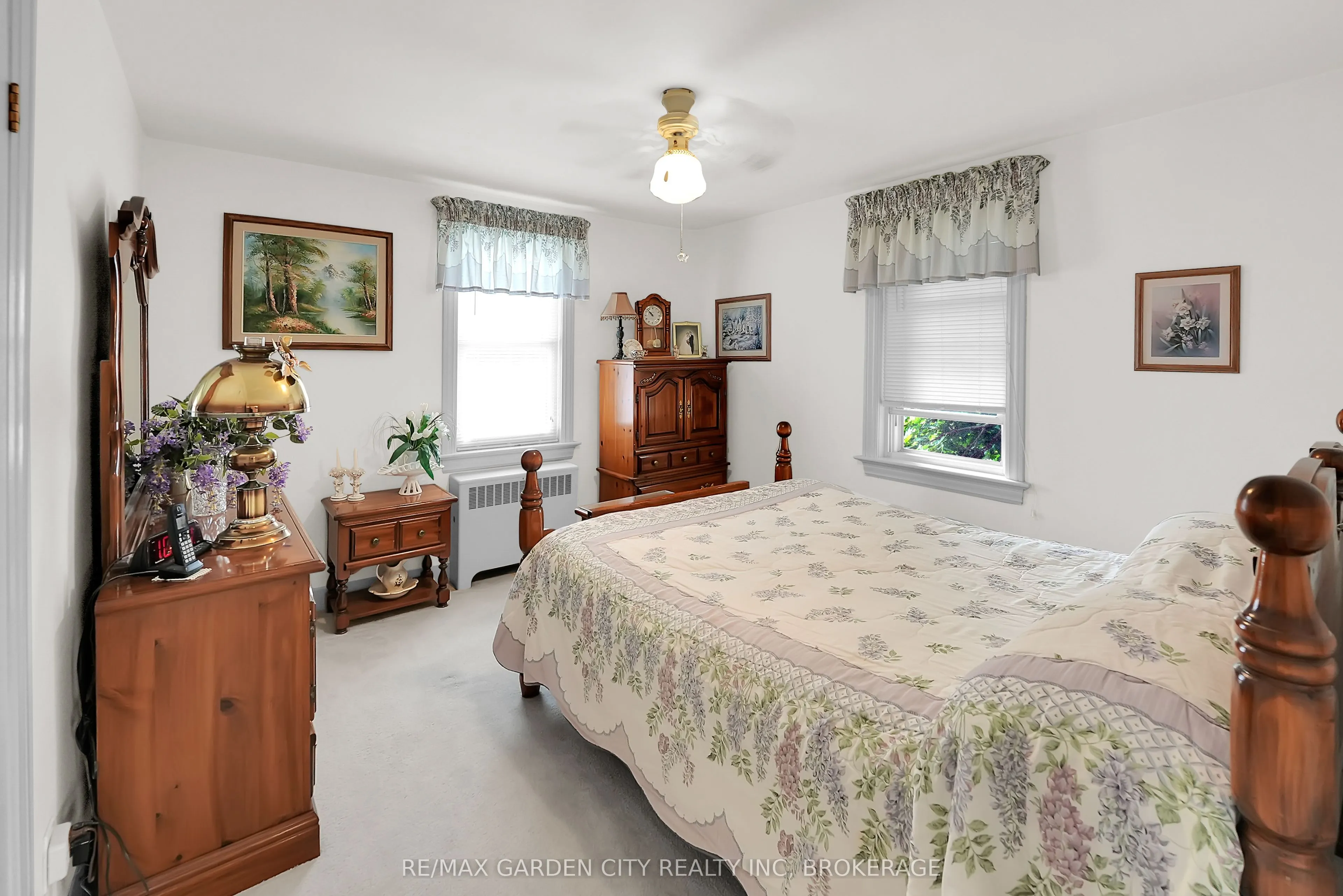 248 Wallace Avenue S