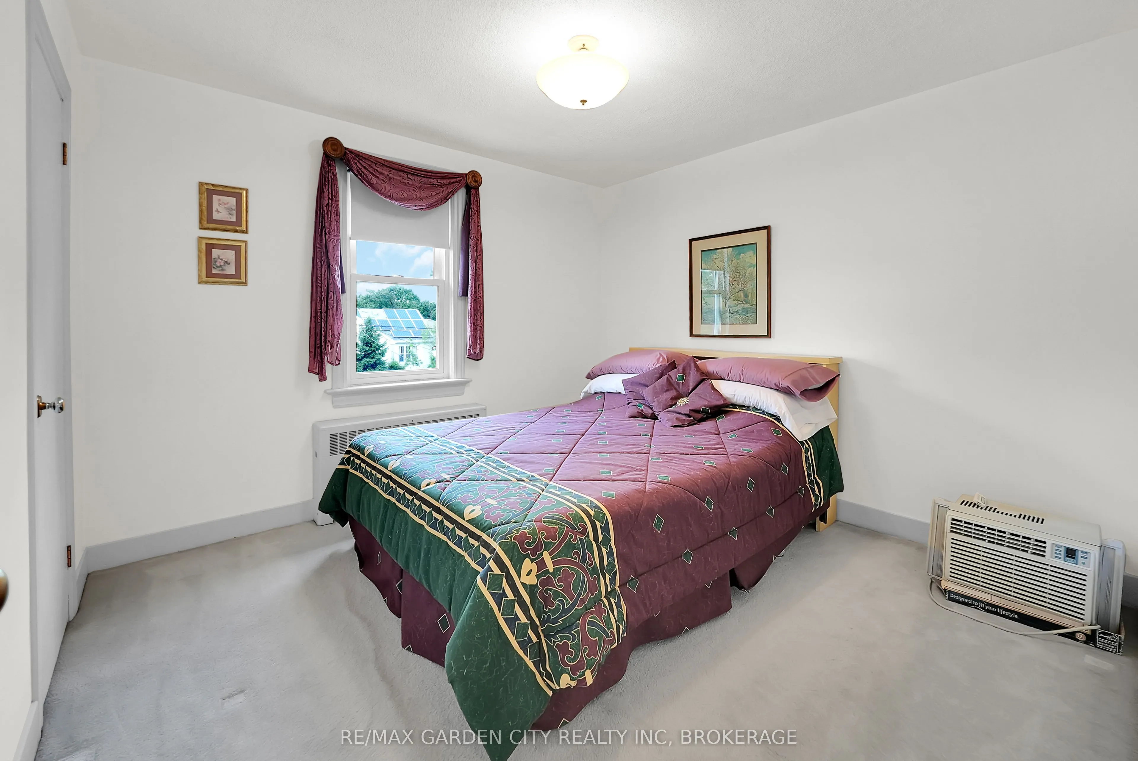248 Wallace Avenue S