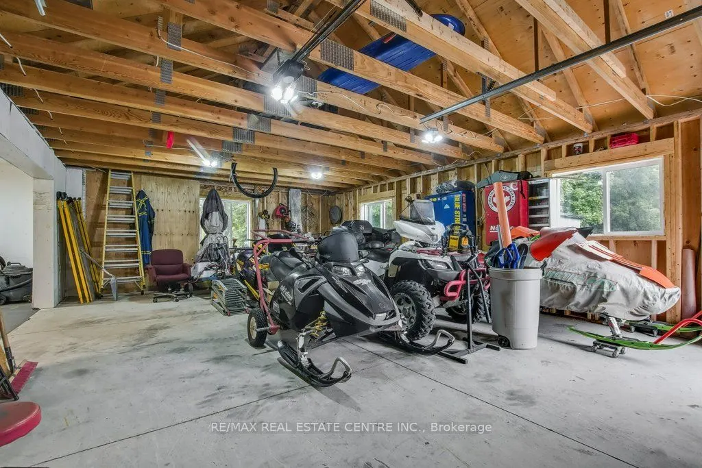 17 Deaken Drive