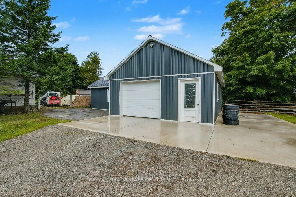 17 Deaken Drive