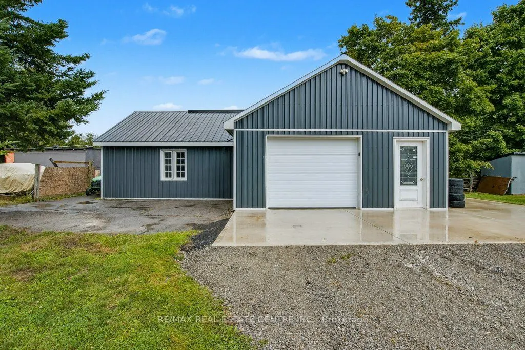 17 Deaken Drive