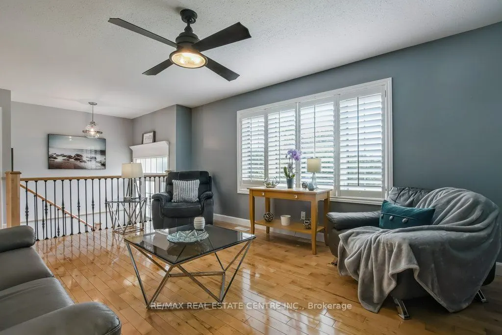 17 Deaken Drive