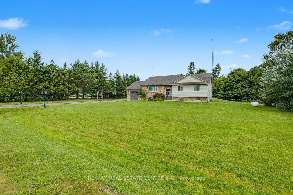 17 Deaken Drive